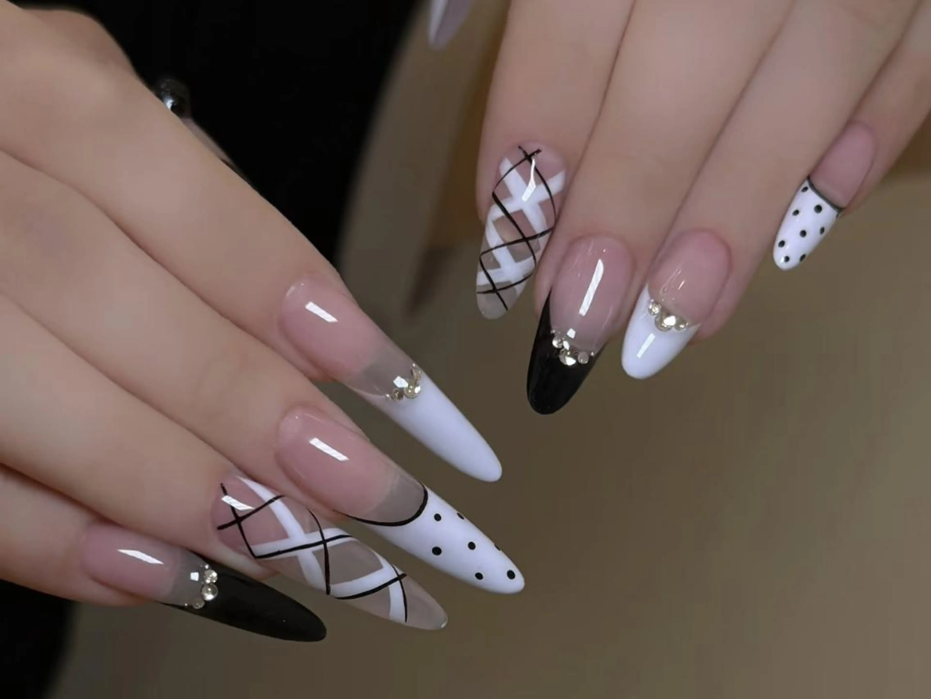 ネイル ハンドネイル 🎀 Ayaka_nailのネイルデザイン