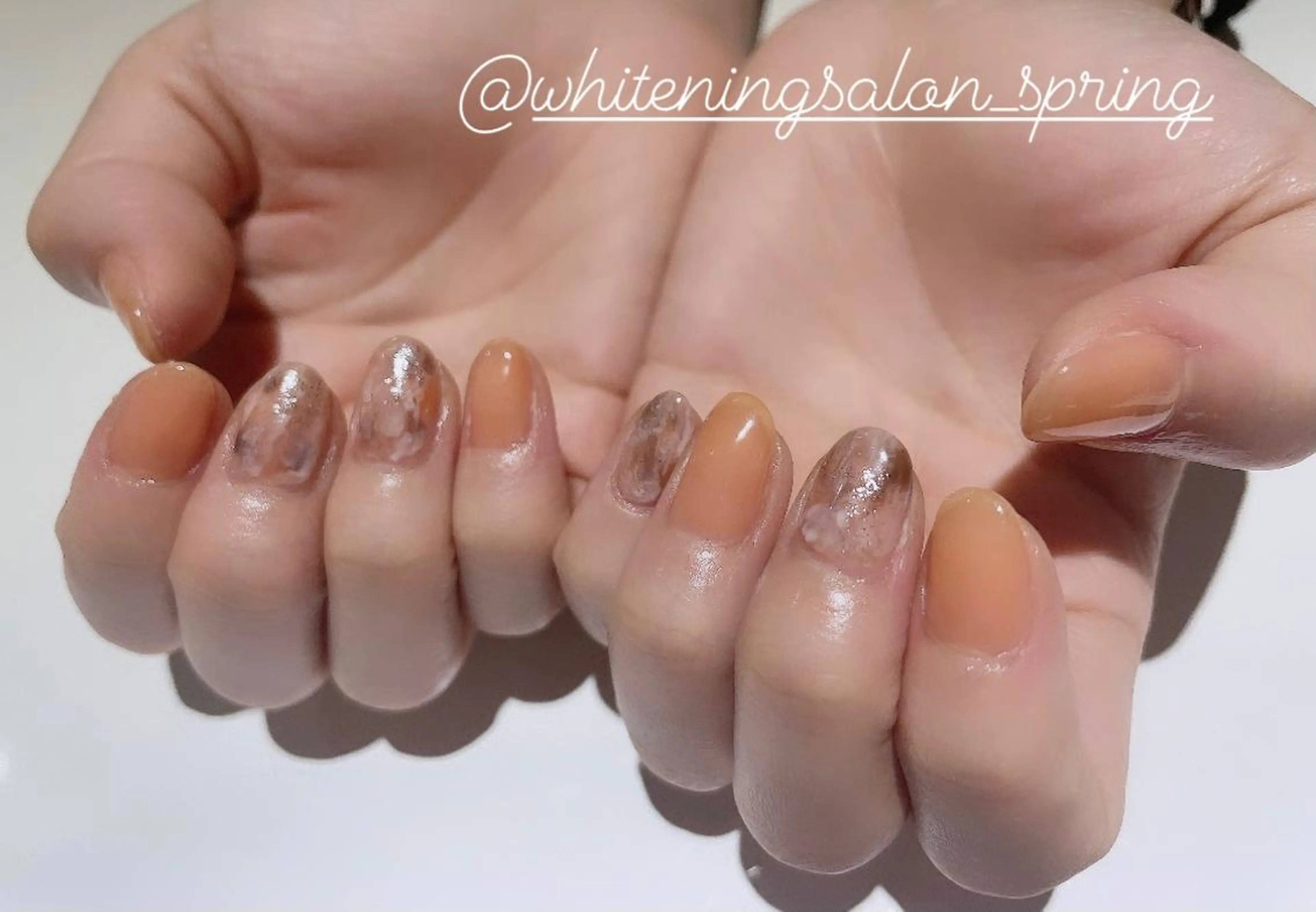 ネイル ニュアンスネイル オレンジ Nakao Hitomiのネイルデザイン