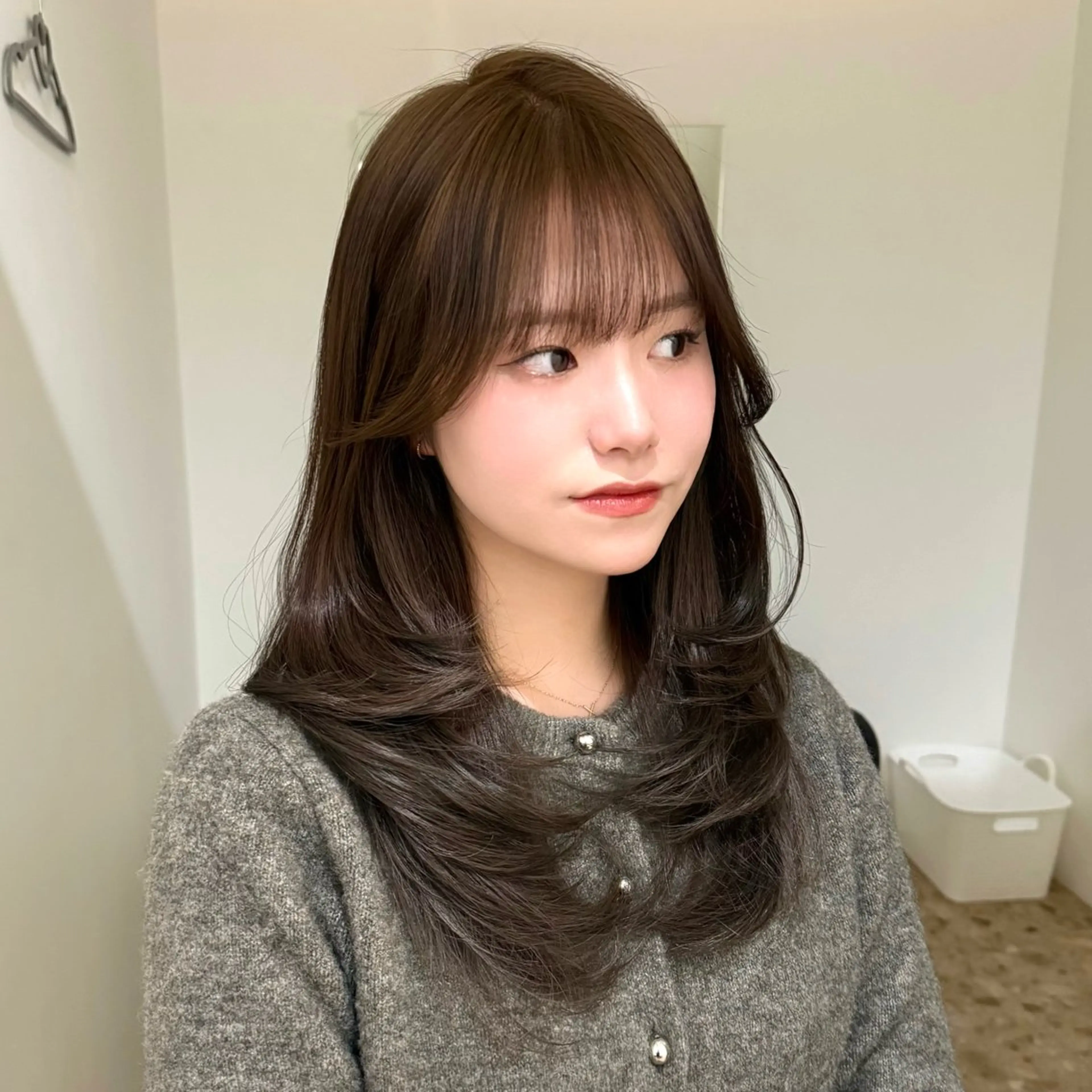 セミロング カラー ハッシュカット 韓国風ヘア レイヤーカット カット ヘアカラー トリートメント レイヤー/艶カラー /韓国ヘア/高松のヘアスタイル