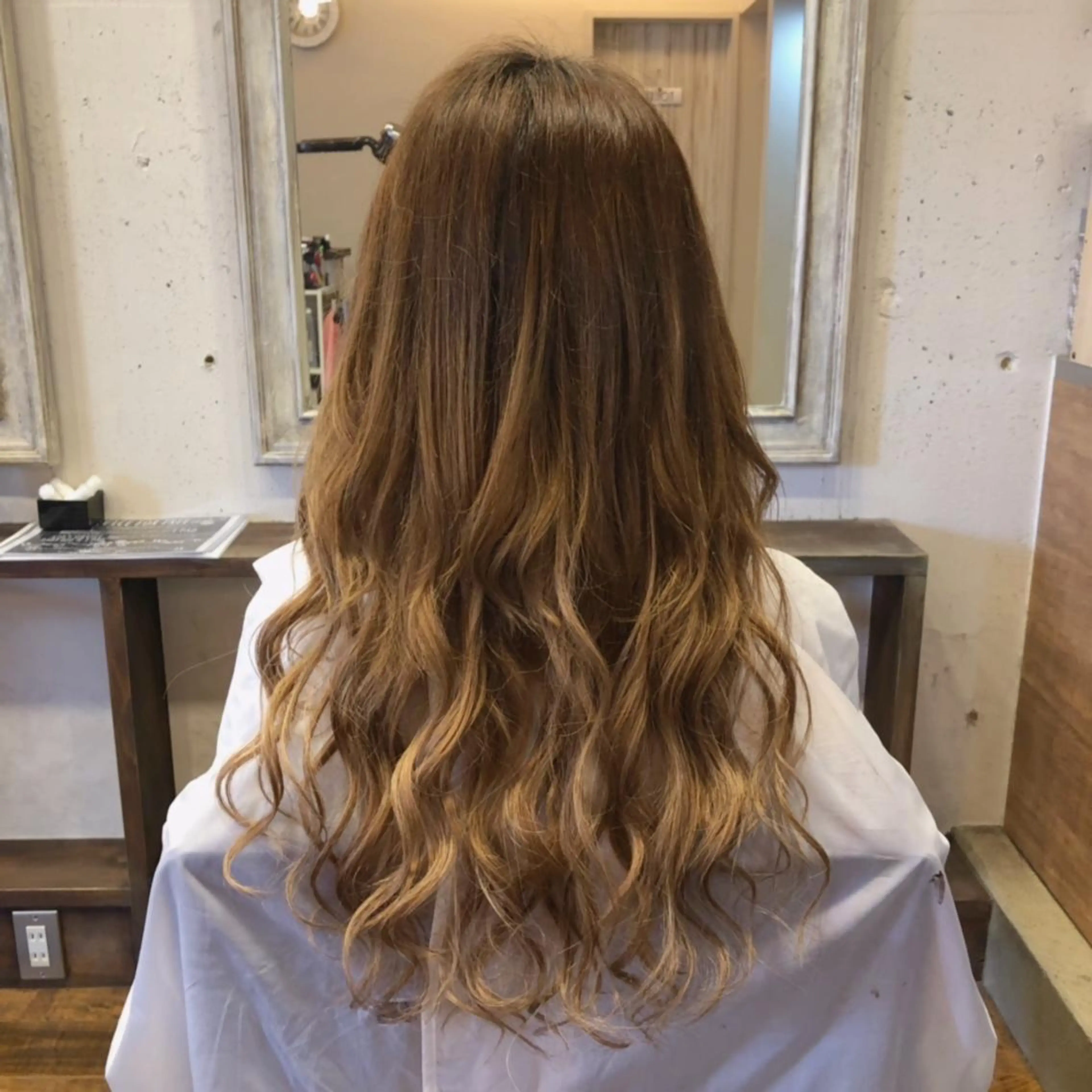 ロング GRANDE アオキのヘアスタイル