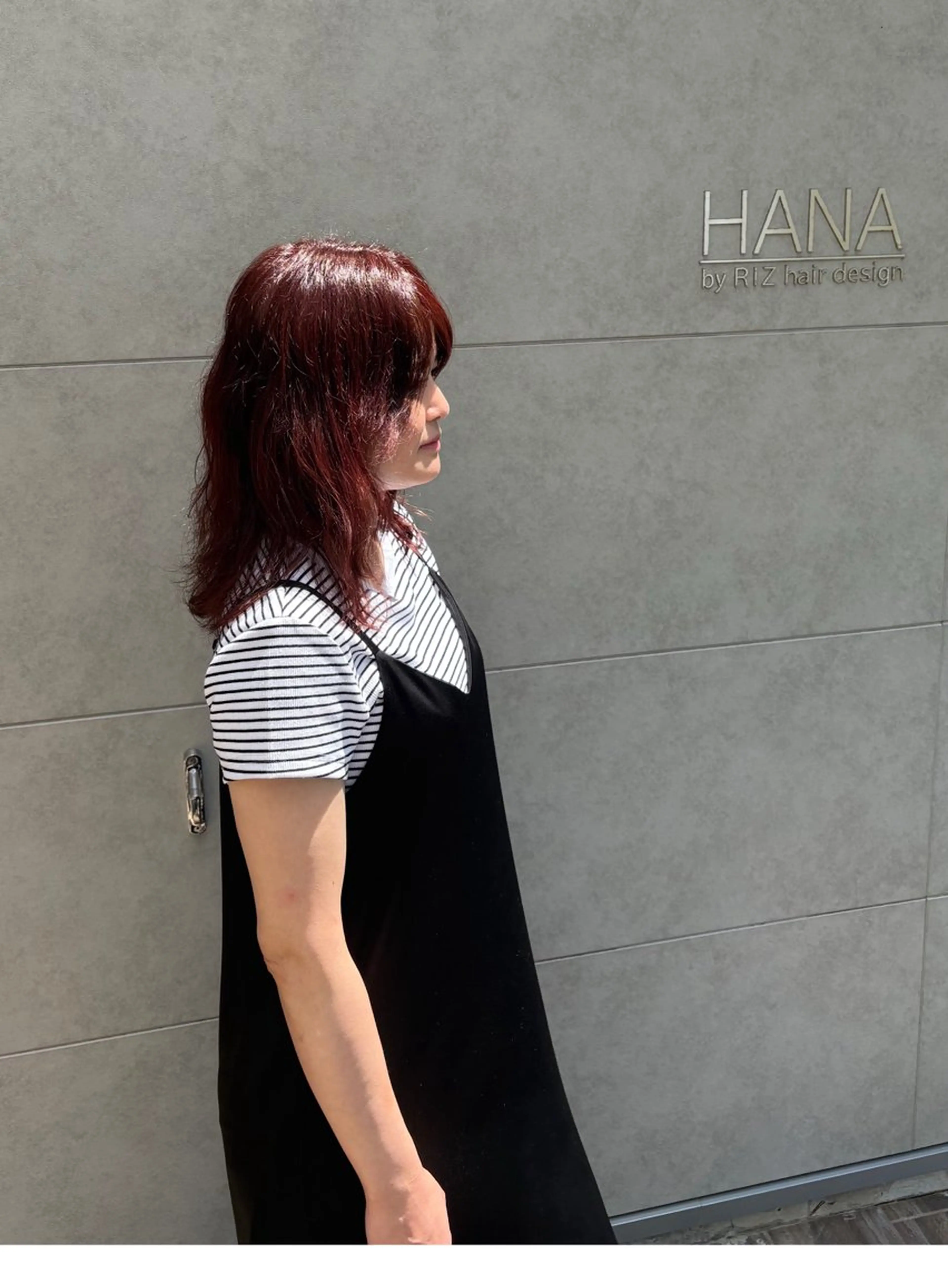 ミディアム 滑川 吏音のヘアスタイル