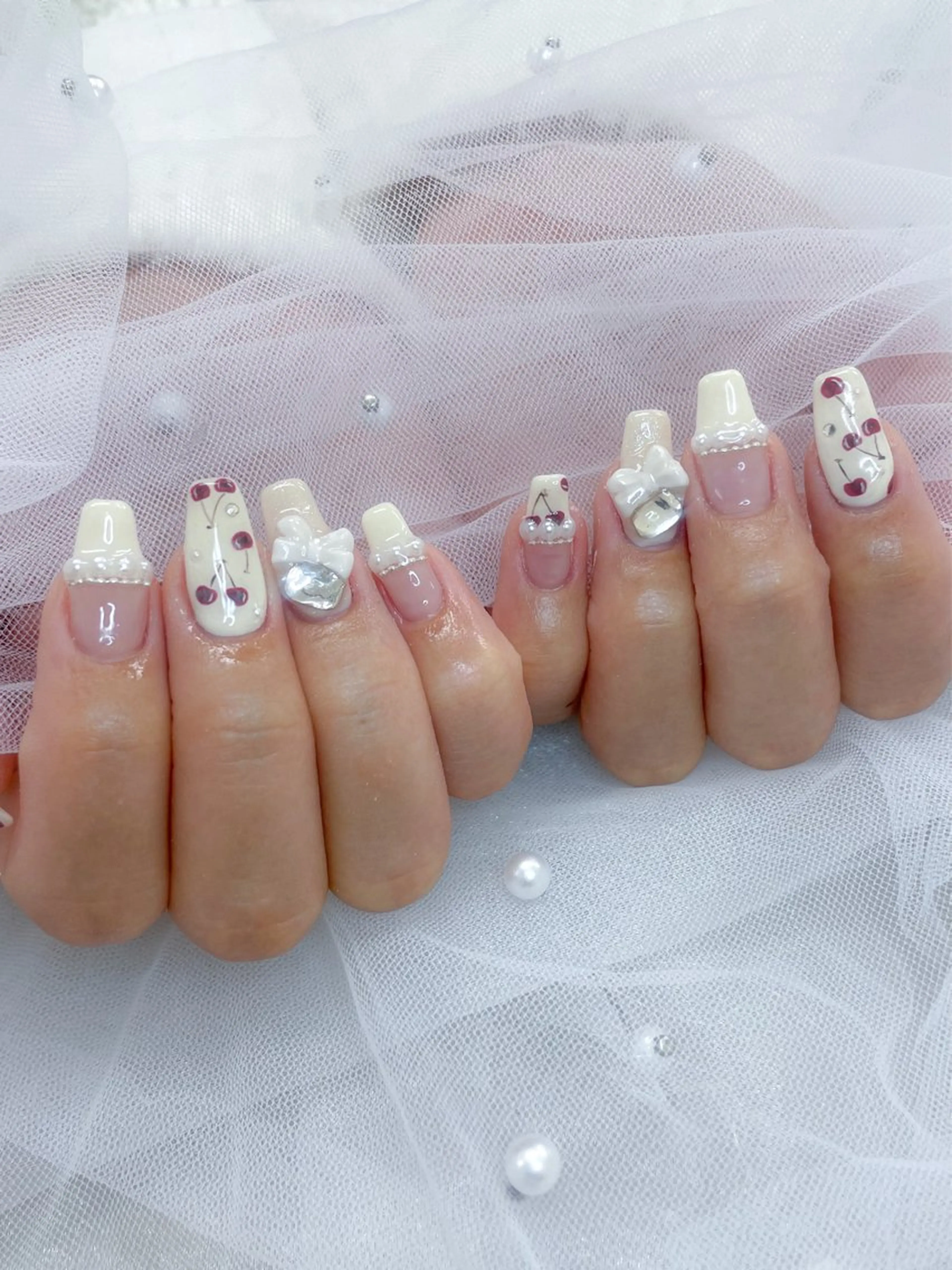 ネイル リボン ハンドネイル 五十嵐 美智のネイルデザイン