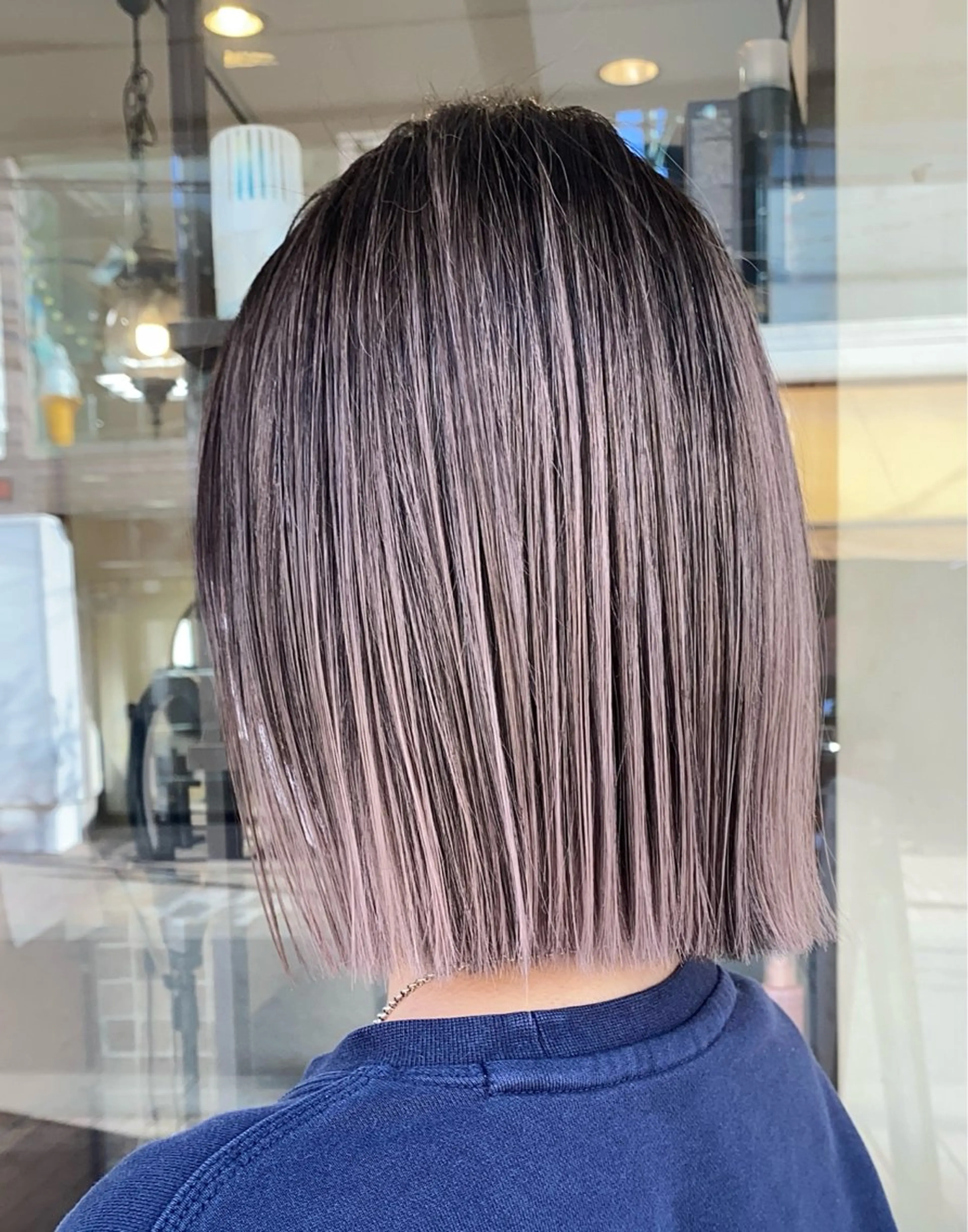 ショート カラー バレイヤージュ ボブ レイヤーカット ヘアフラッグ西葛西店所属・デザインカラー⭐️ Yamauchiのヘアスタイル