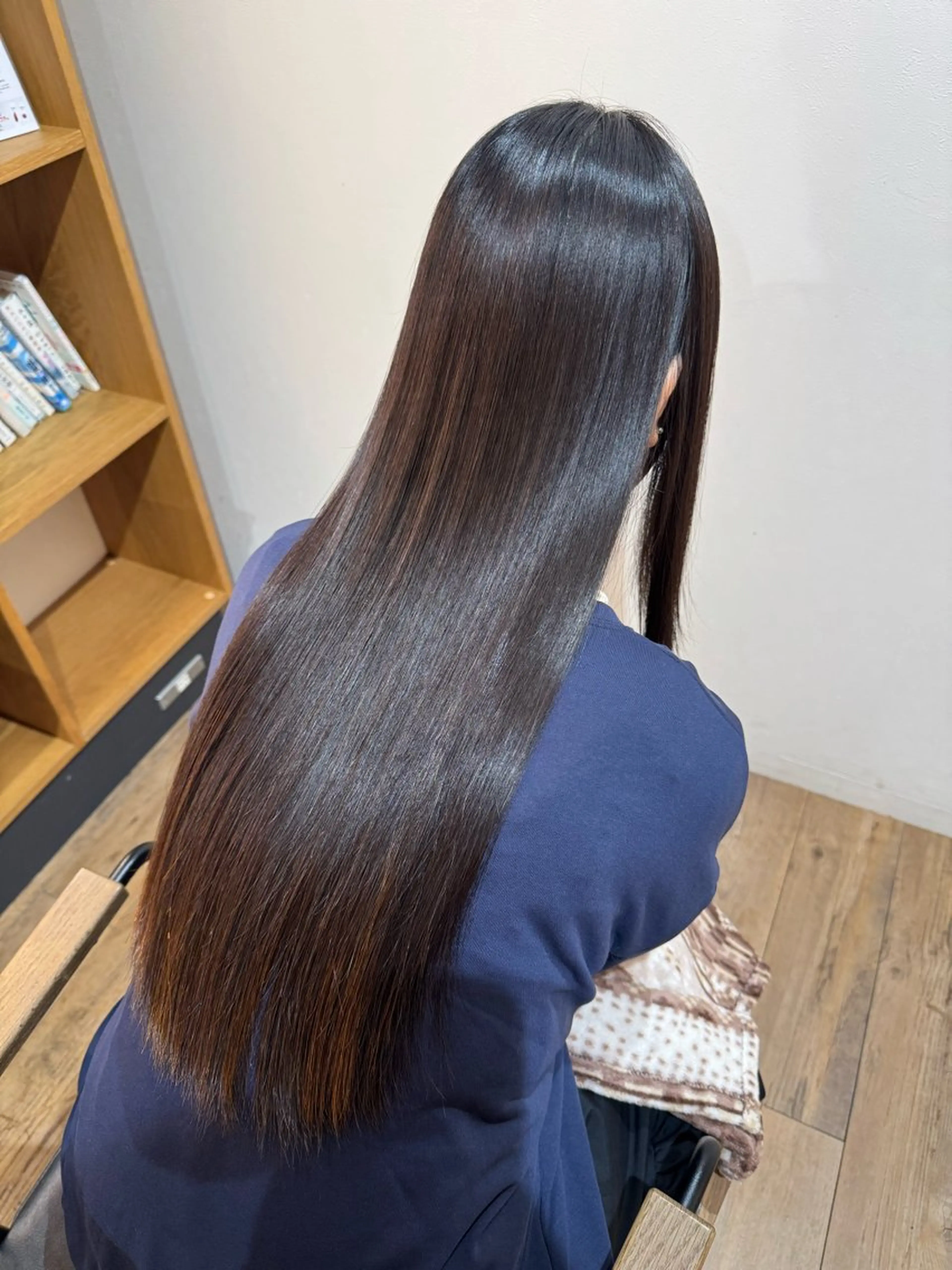 セミロング カット 縮毛矯正 トリートメント 美髪/髪質改善 川口凌弥のヘアスタイル