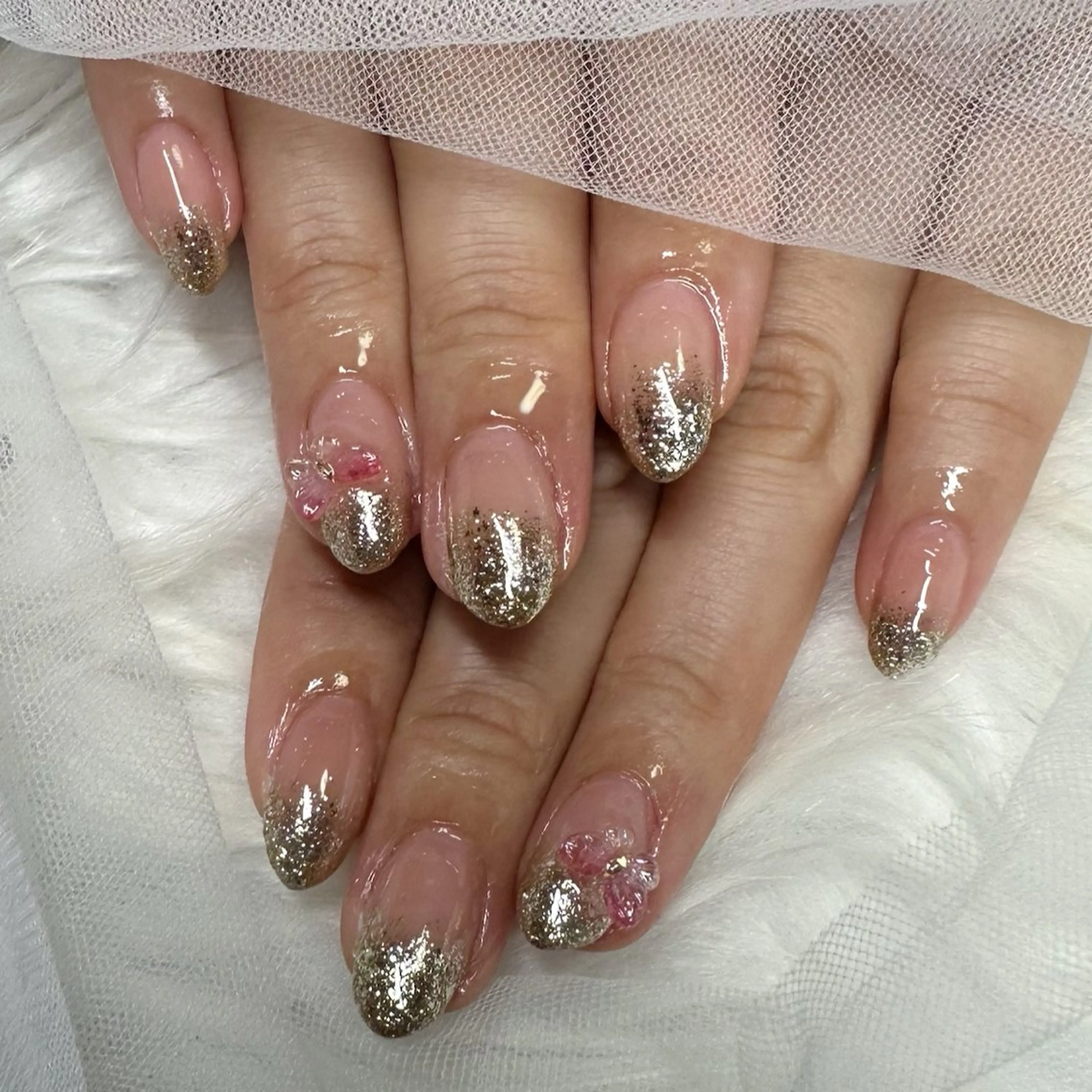 ネイル グラデーション ラメ(グリッター) ラメグラデーション touma Rinaのネイルデザイン