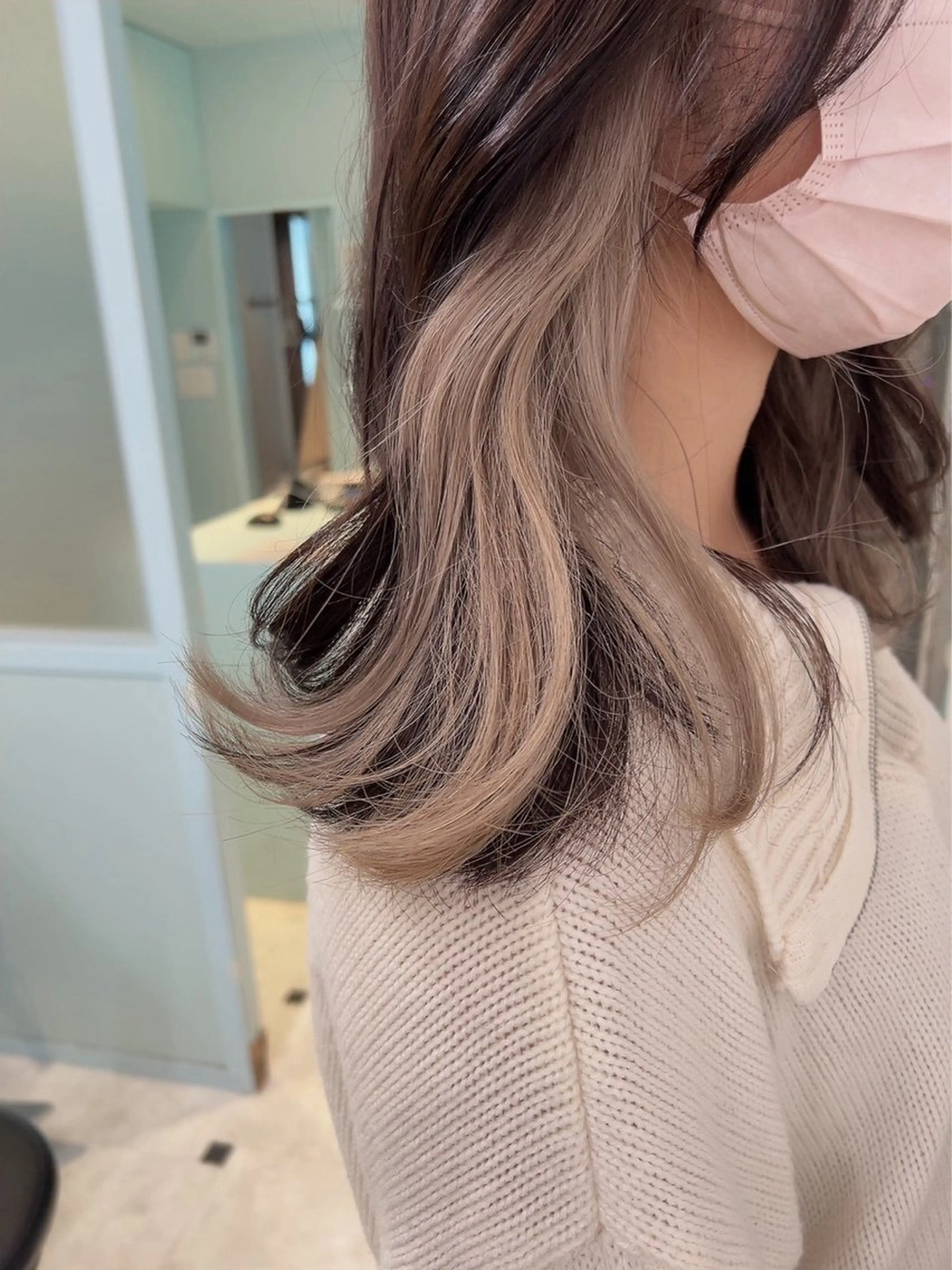 ロング 艶感ミルクティー🤍 色落ち綺麗🤍ともやのヘアスタイル