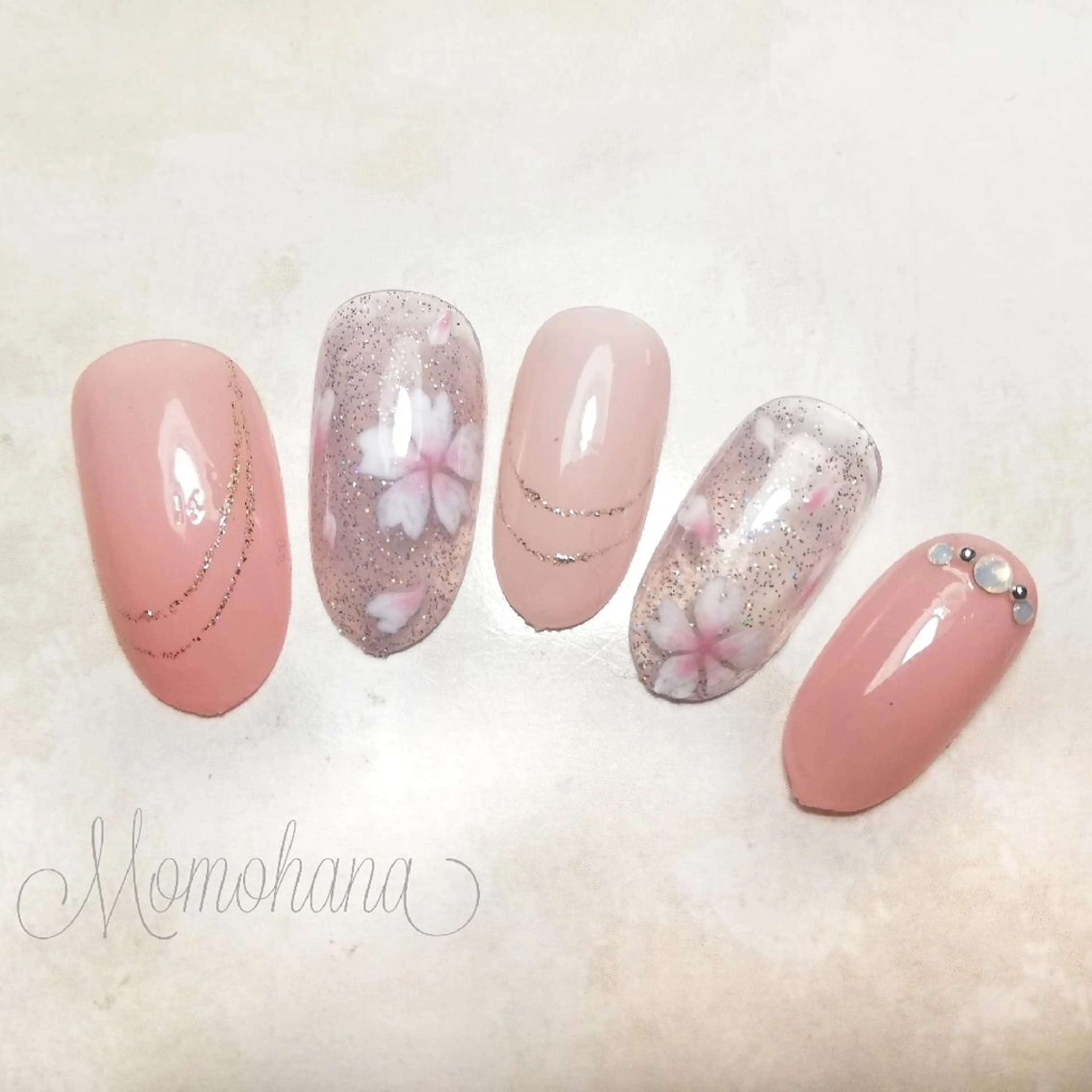 ネイル momohana  のネイルデザイン