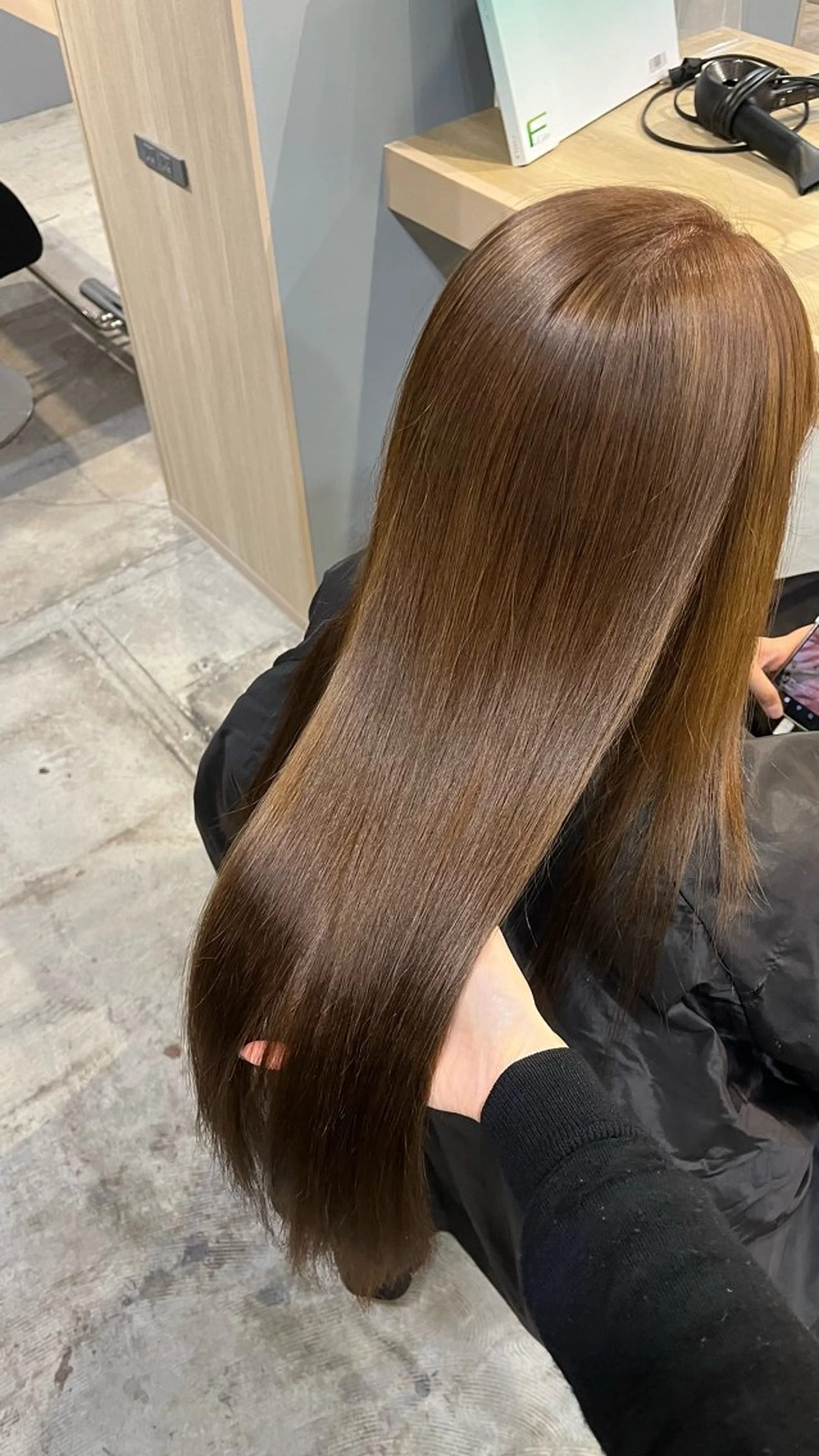 ロング カラー Lia 瑠莉花のヘアスタイル