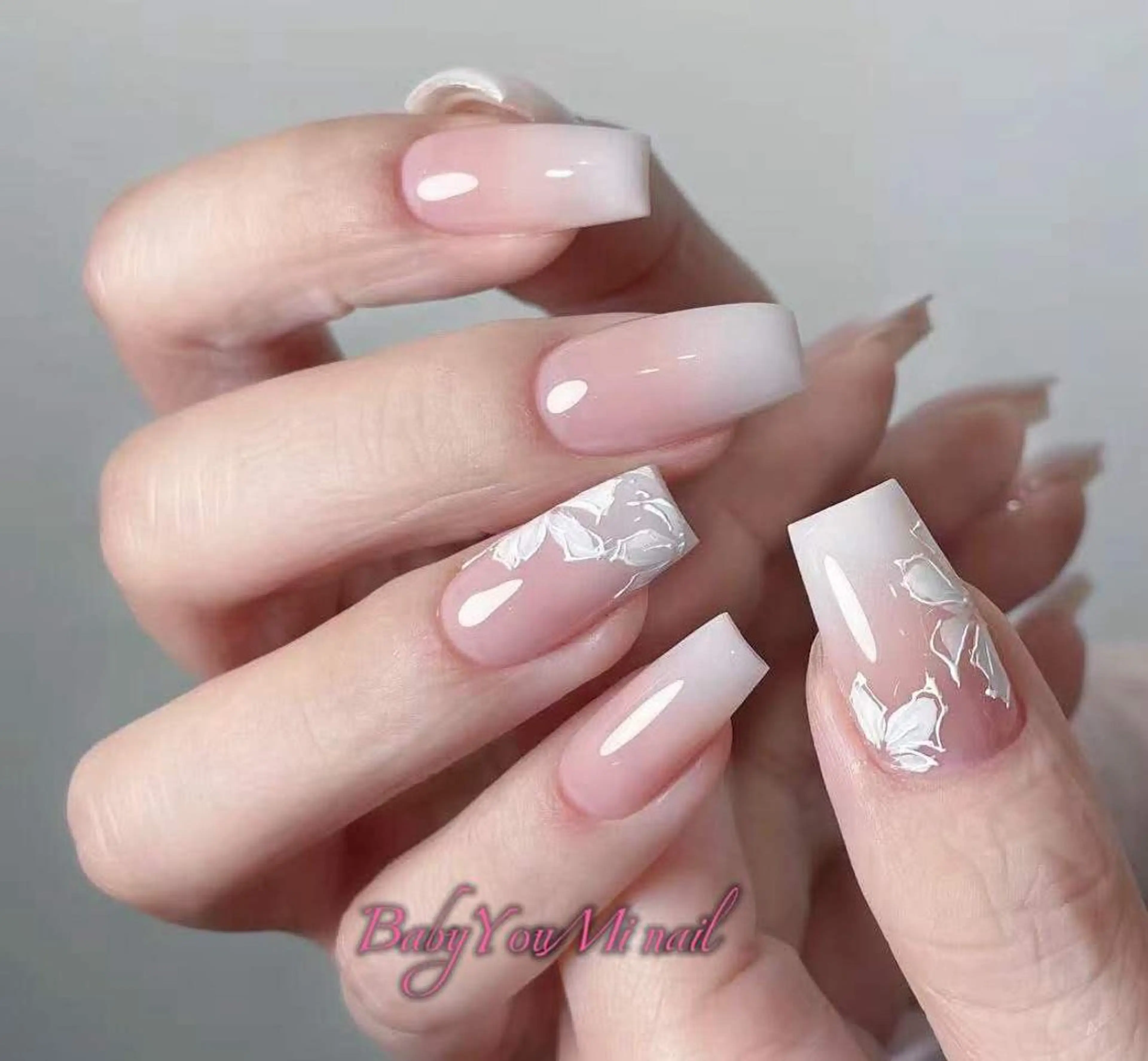 ネイル オーロラネイル フラワーネイル フットネイル フレンチネイル ジェルネイル ハンドネイル BabyYouMi nailのネイルデザイン