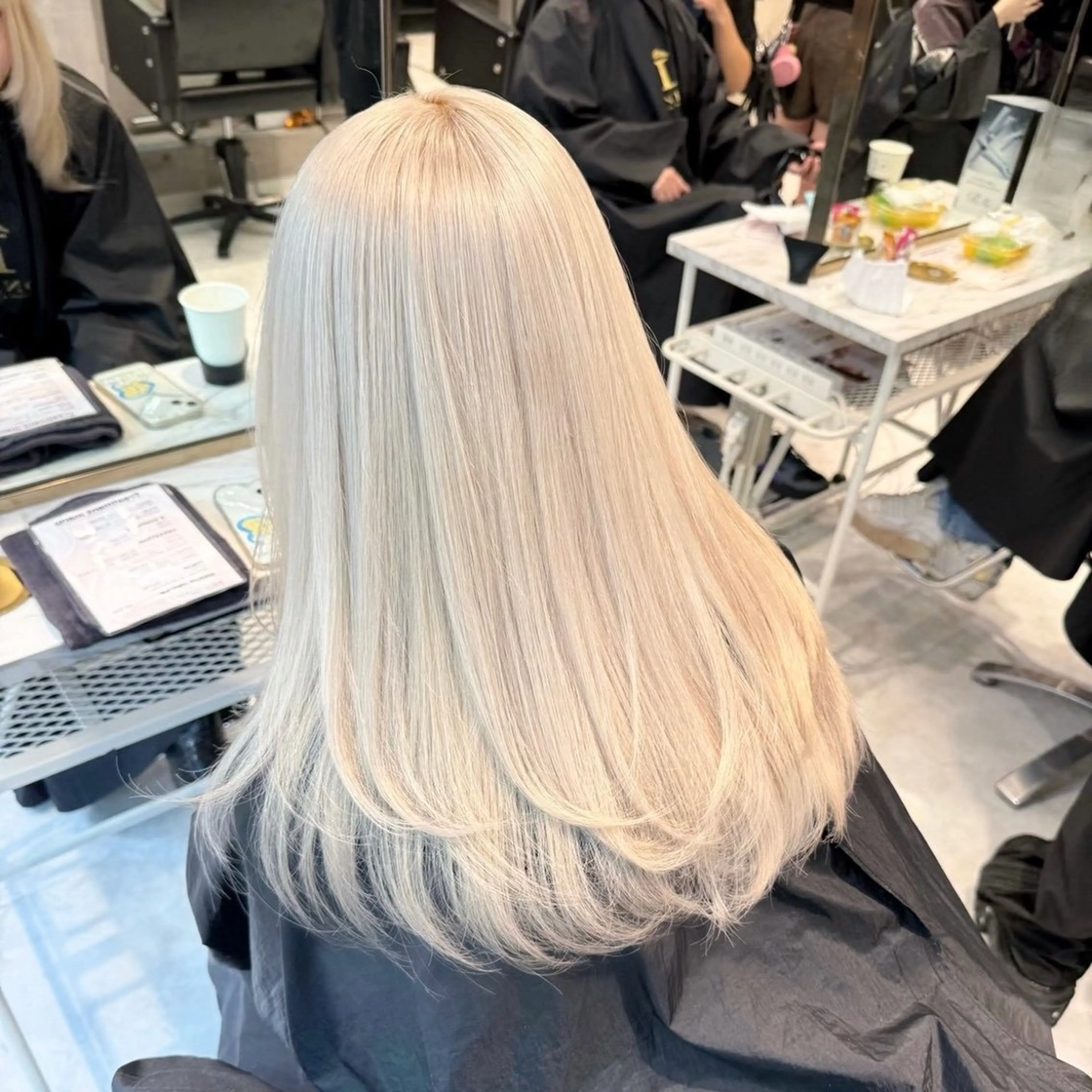 カラー 【🦋ハイトーンリタ ッチ🦋】ENAのヘアスタイル