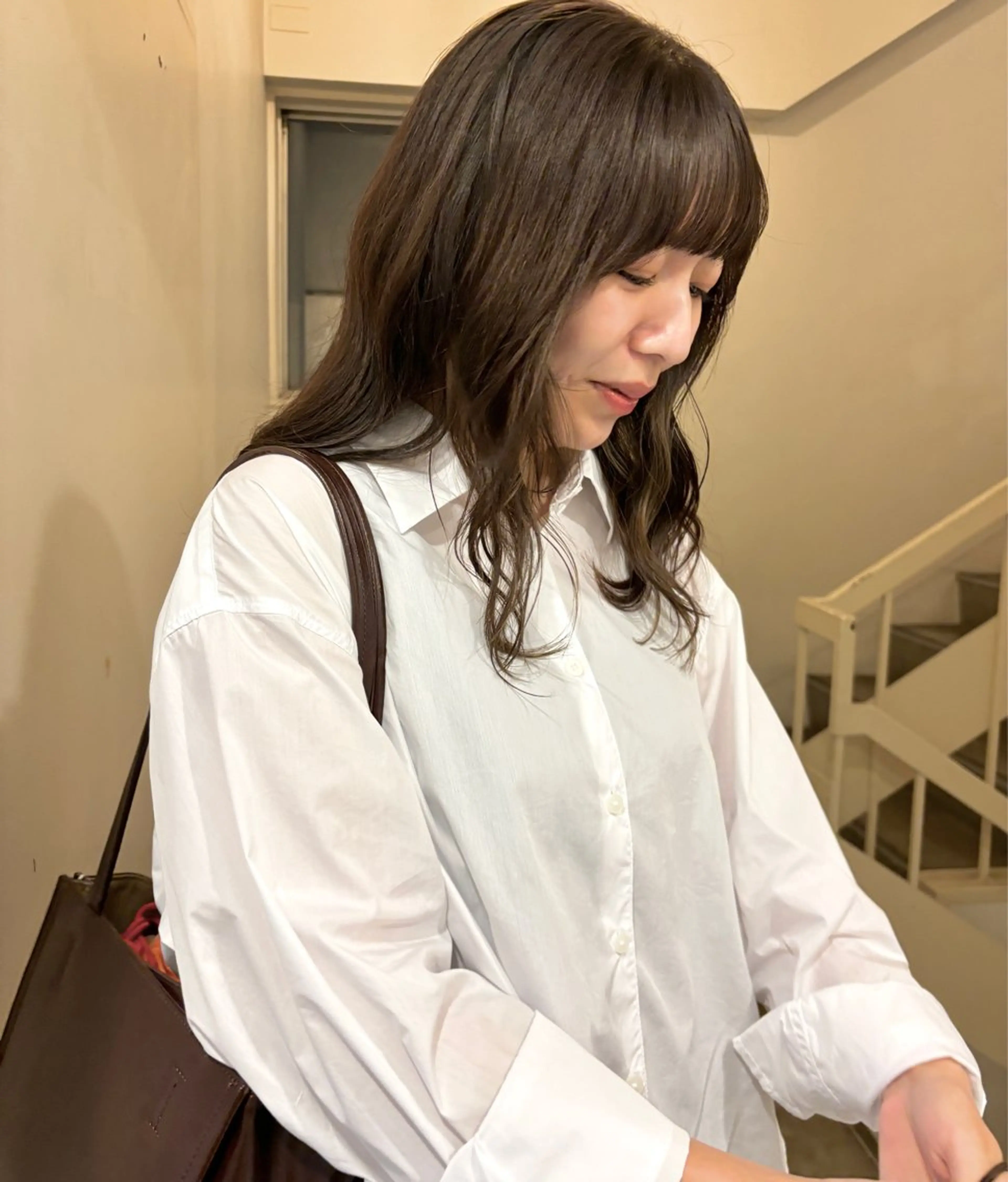 ミディアム カラー ベージュカラー レイヤーカット カット ヘアカラー トリートメント やまもと さえのヘアスタイル