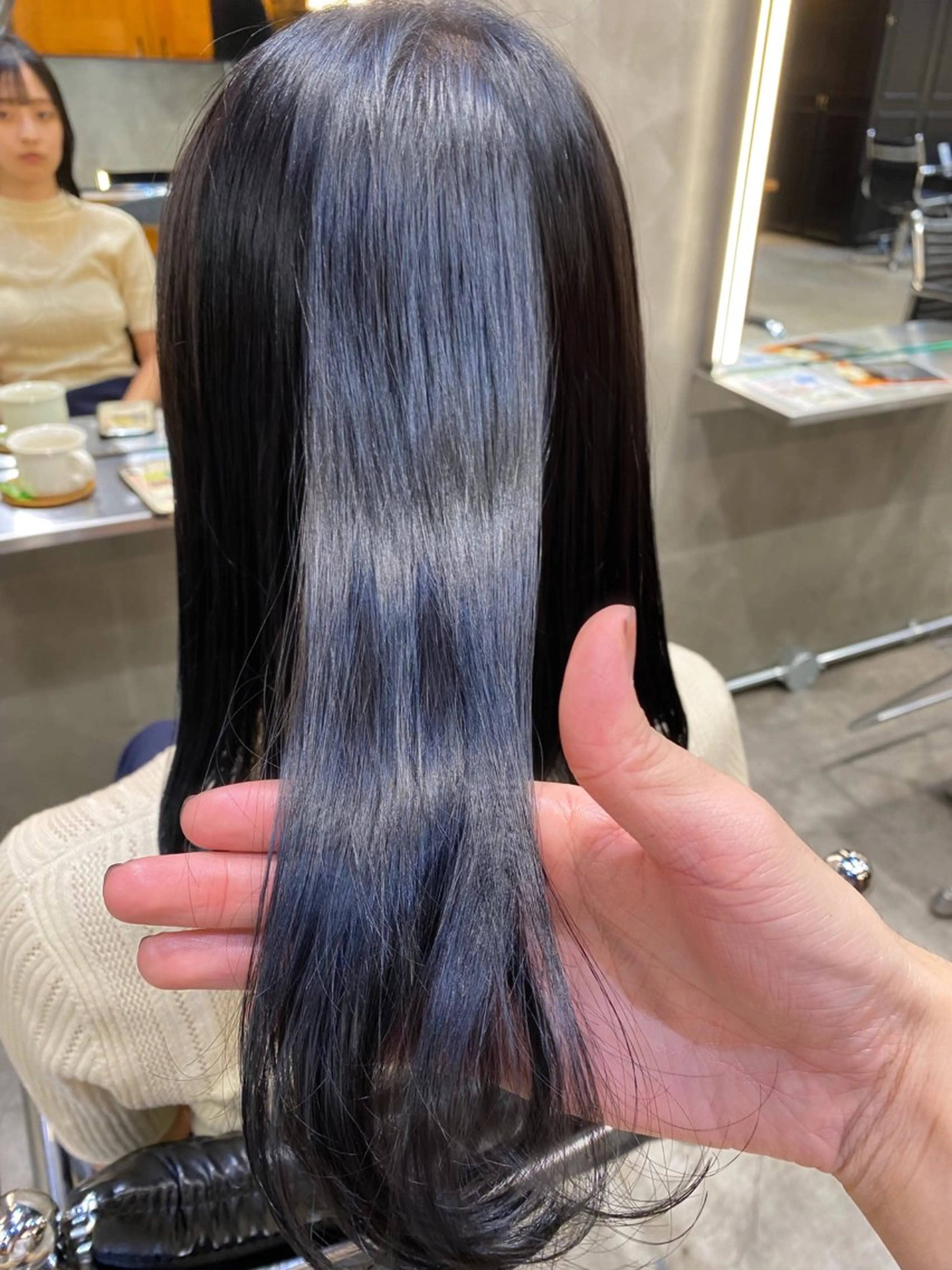 カラー 黒髪 ブルーカラー ブルーブラック カット ヘアカラー トリートメント 透明感カラー🌿 グレージュ🐺陽介のヘアスタイル