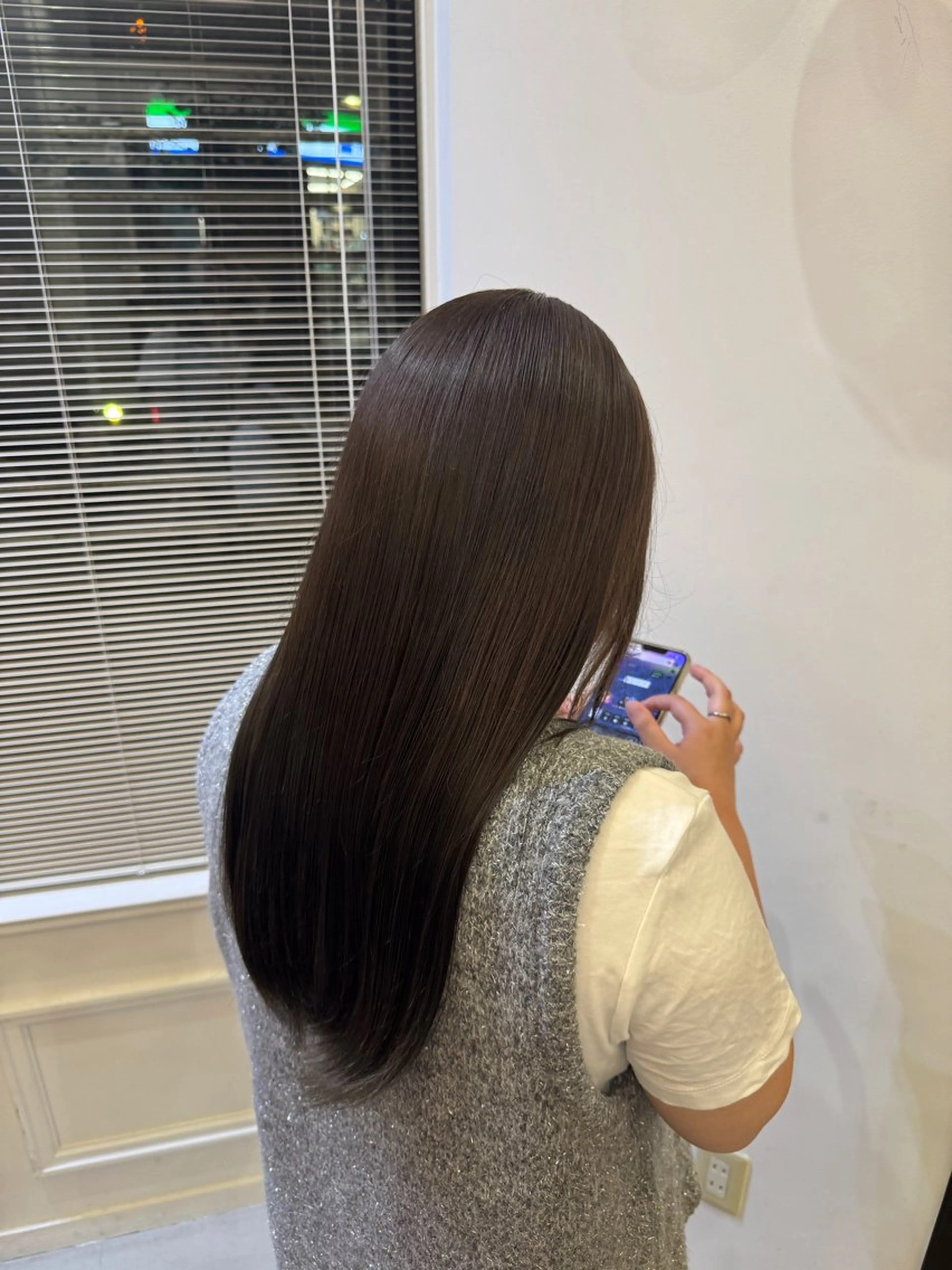 ロング カラー ベージュカラー 天野 珠華のヘアスタイル