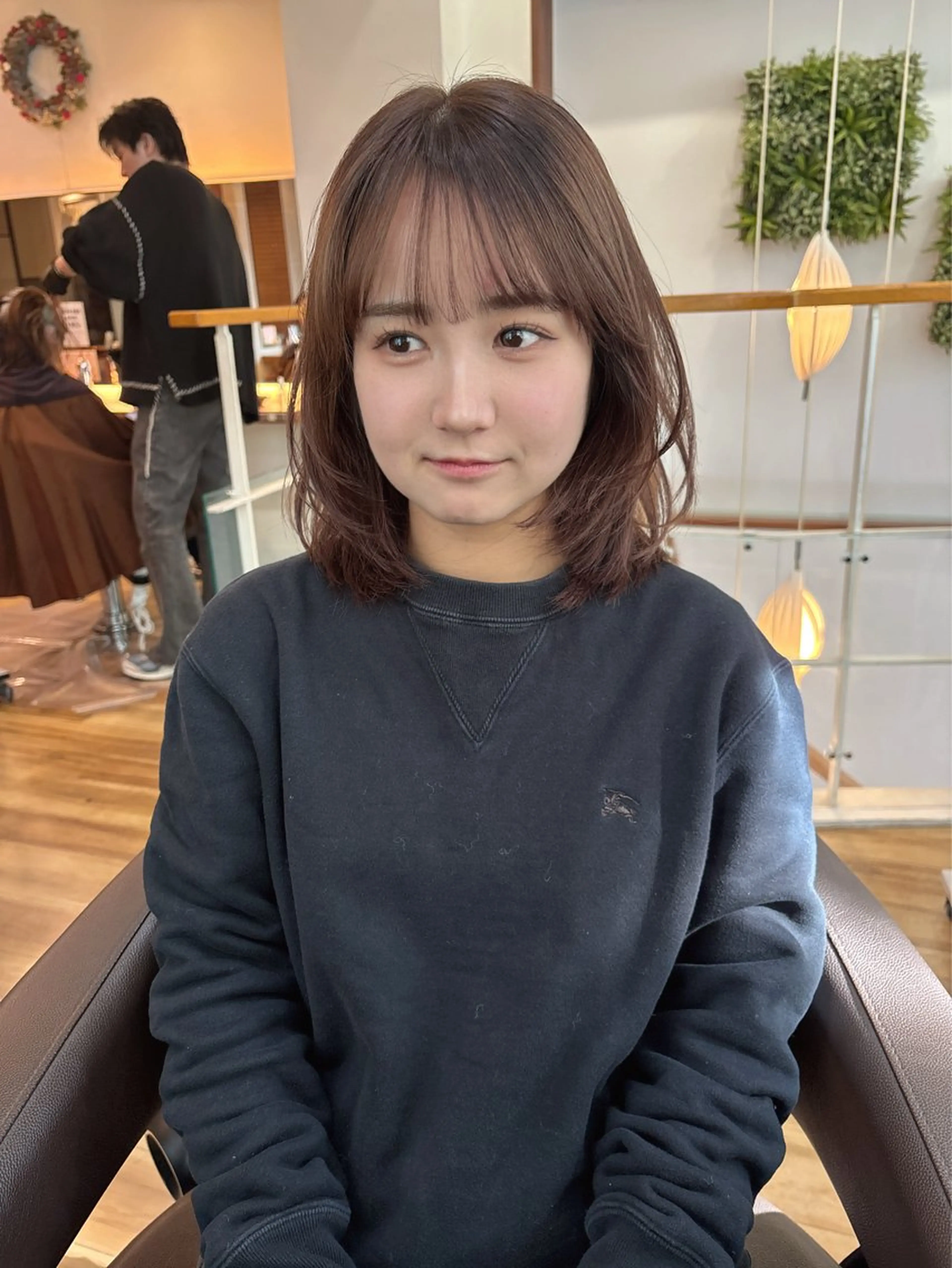 ミディアム カラー カット ヘアカラー トリートメント レイヤーカット /透明感/千葉怜寿のヘアスタイル