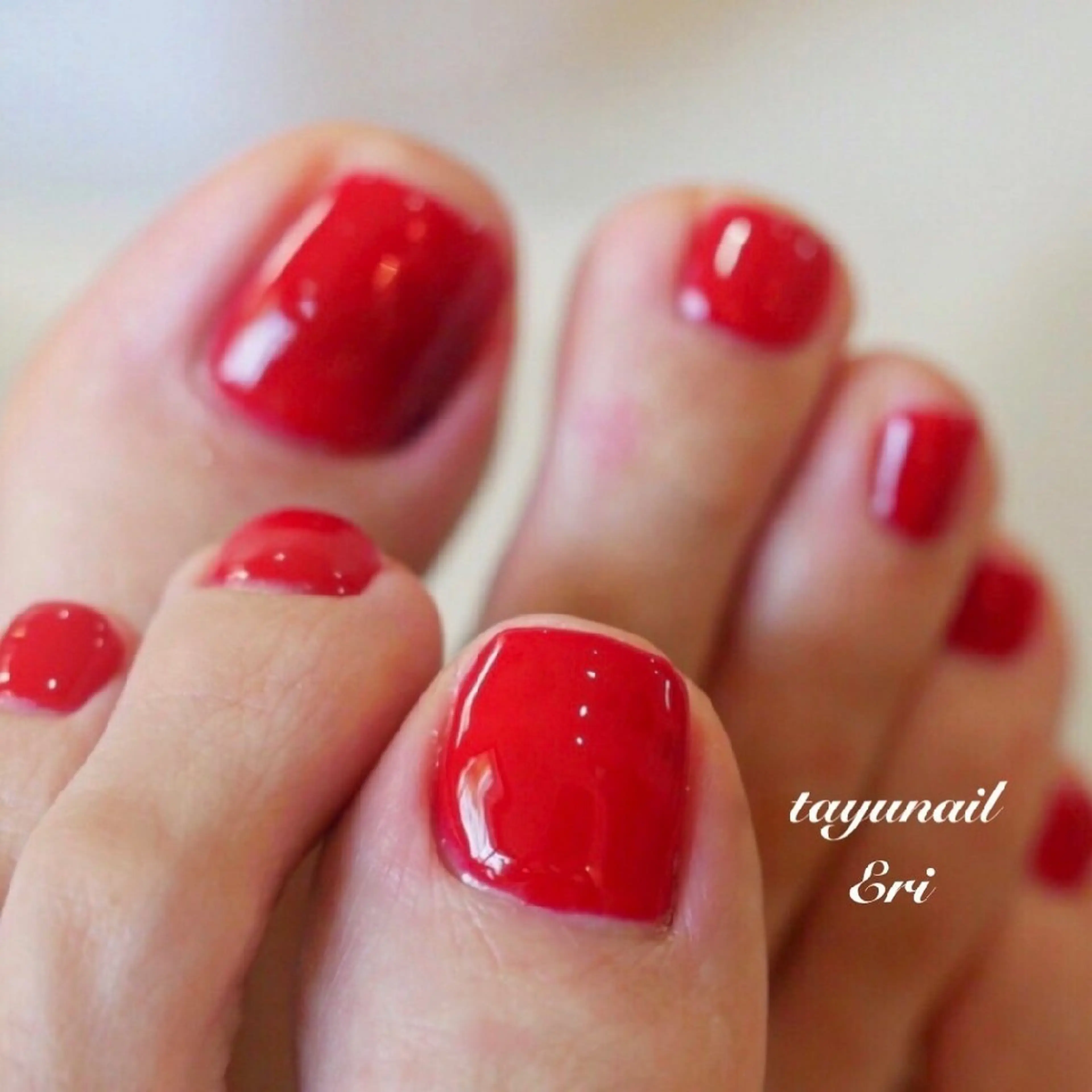 ネイル フットネイル ジェルネイル 氷ネイル・うるうるネイル パラジェル 赤色 ネイルサロン・ネイルスクール たゆnail所属・ネイルサロン 【たゆnail】のネイルデザイン