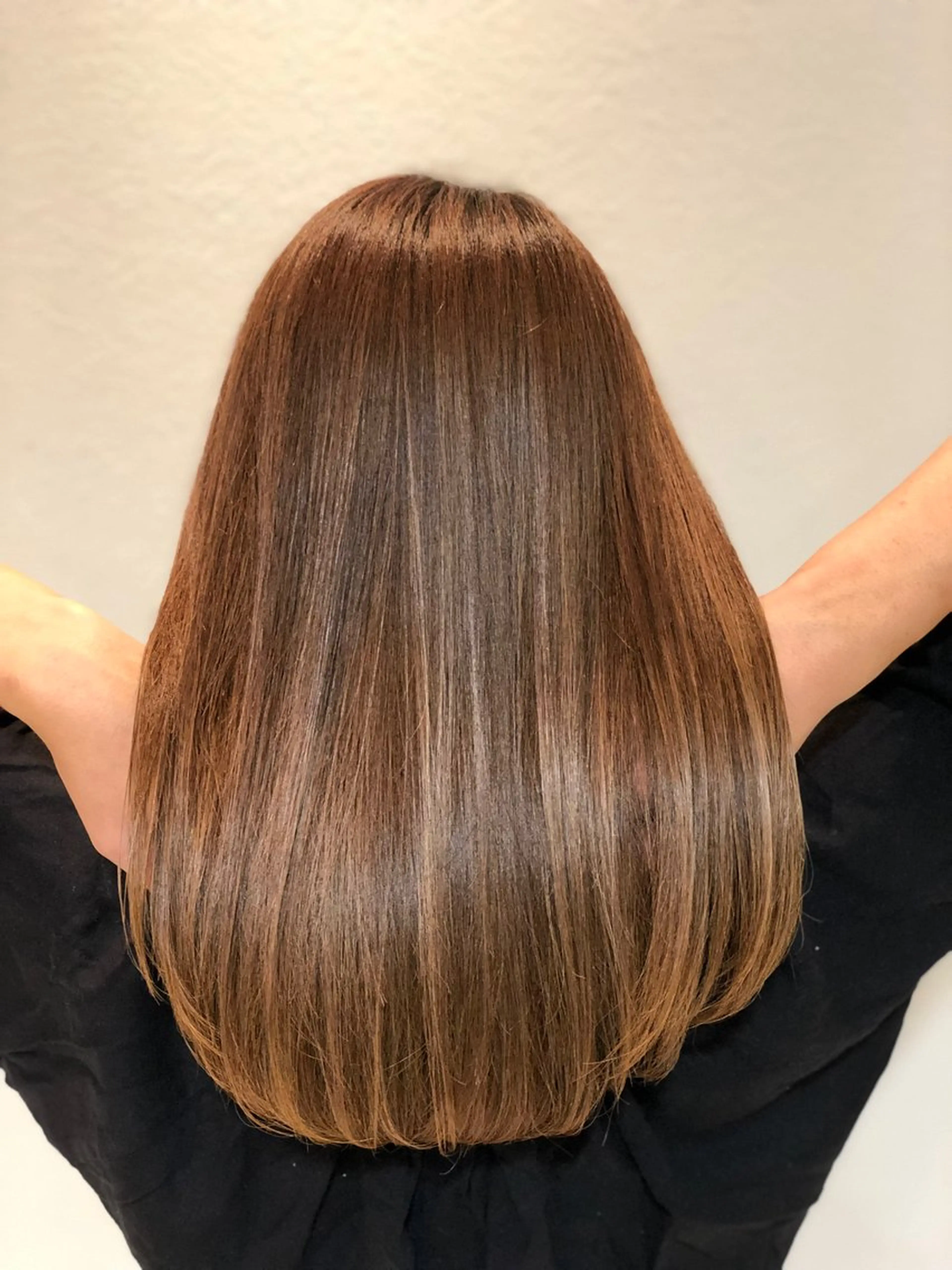 セミロング カラー ブリーチ カット ヘアカラー トリートメント 島袋 太樹のヘアスタイル