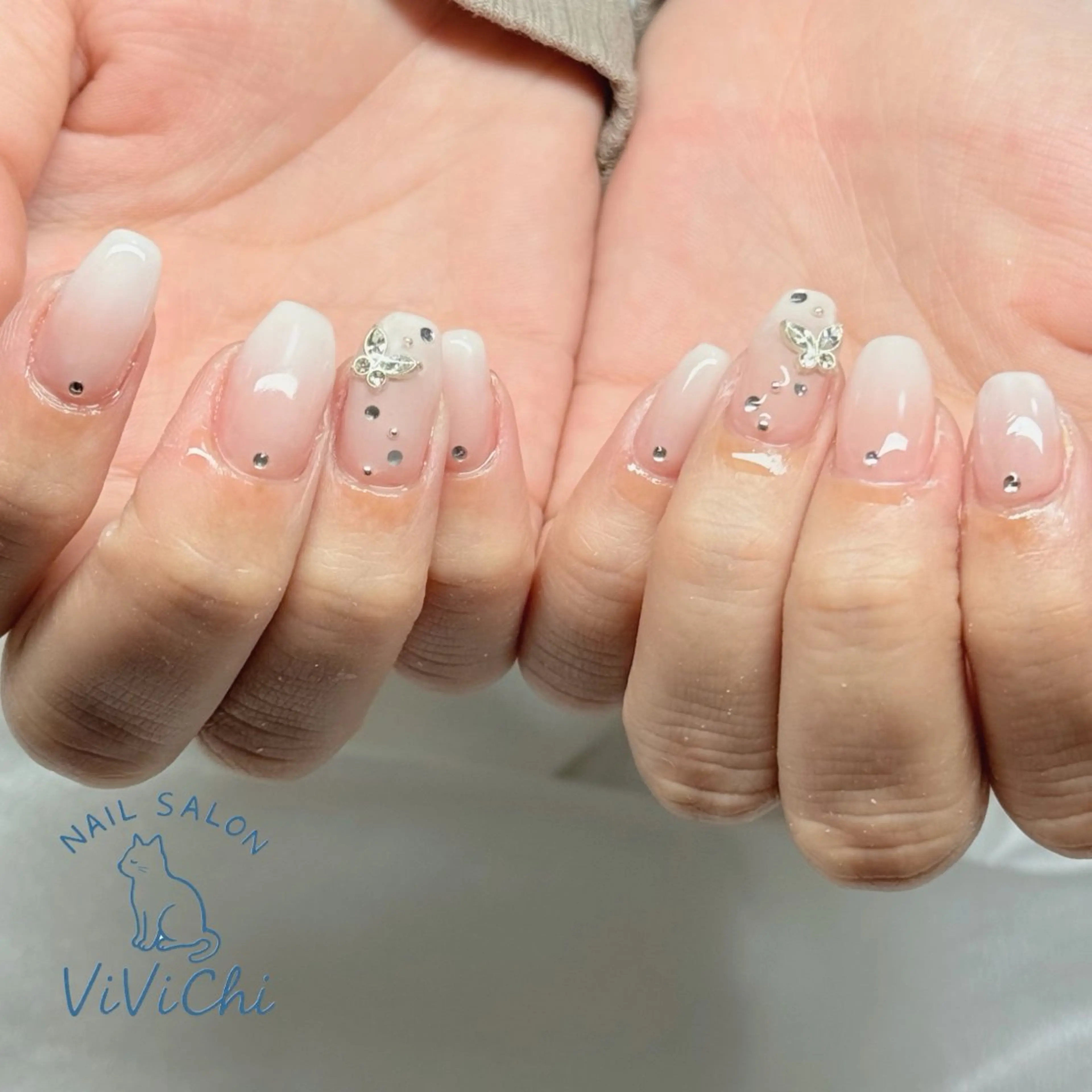 ネイル ハンドネイル ViViChi 梨帆のネイルデザイン