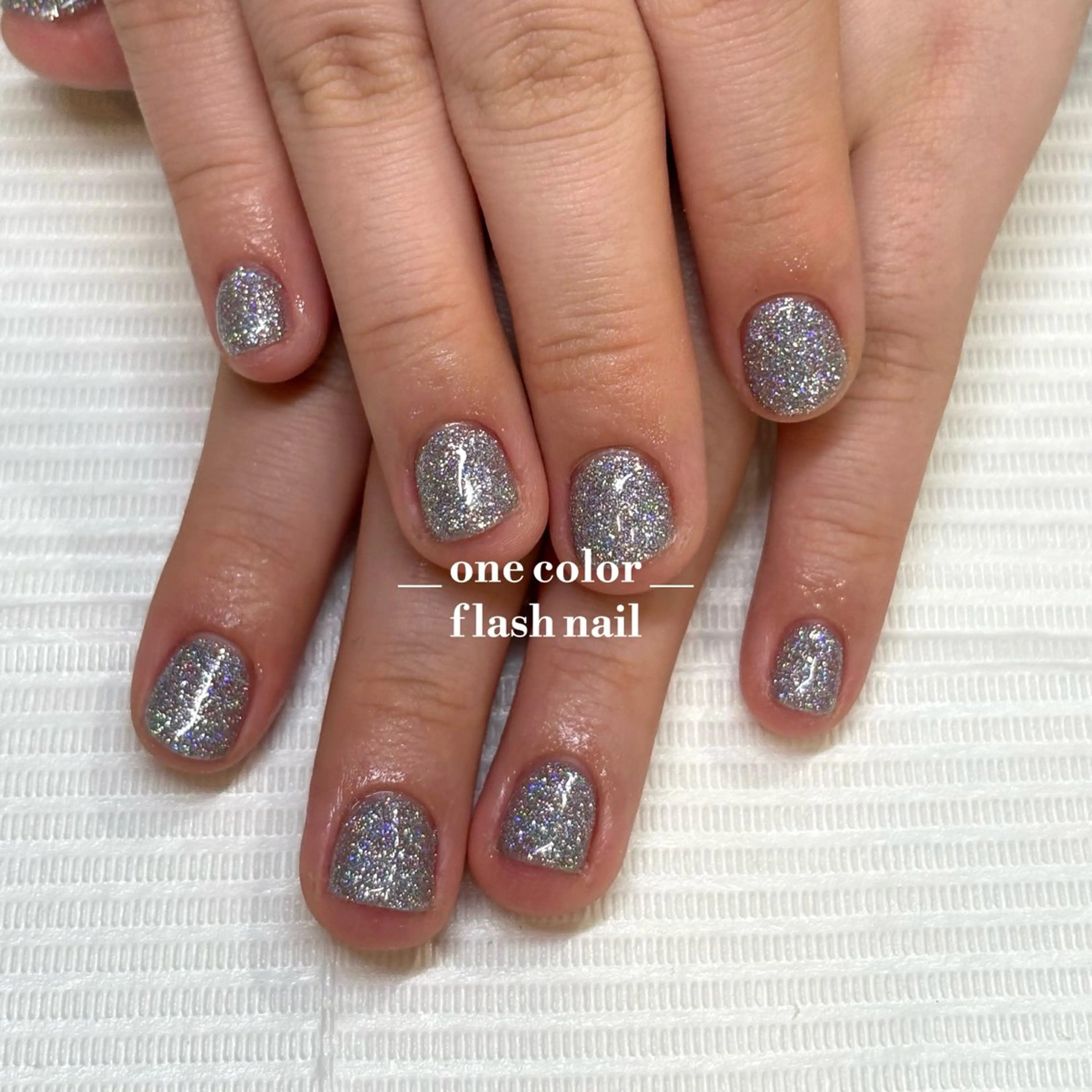 ネイル ワンカラーネイル シルバー misaki ︎.♡*.のネイルデザイン