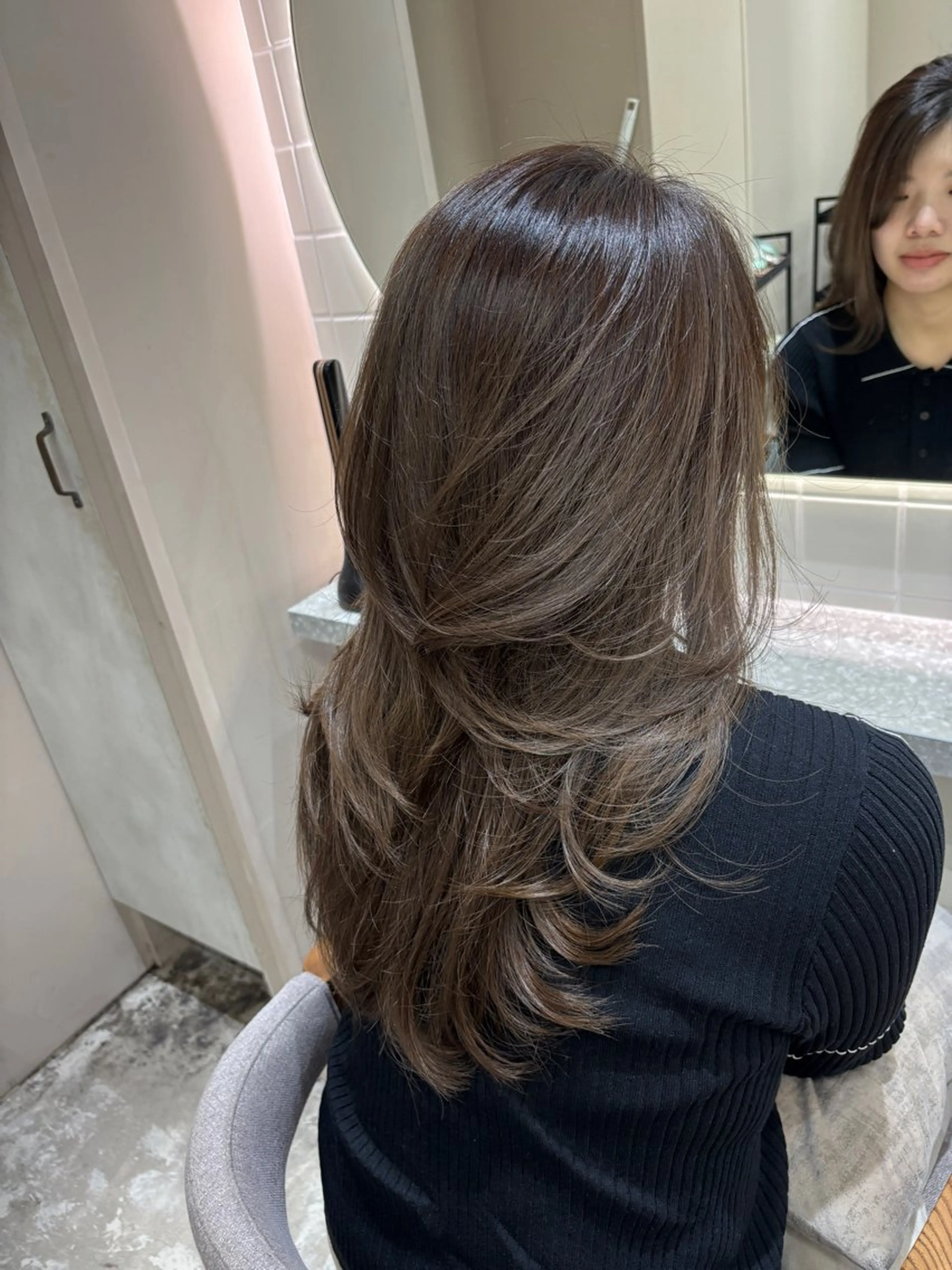 ロング ハッシュカット カット ヘアカラー トリートメント コトネ🫧 韓国風レイヤーカットのヘアスタイル