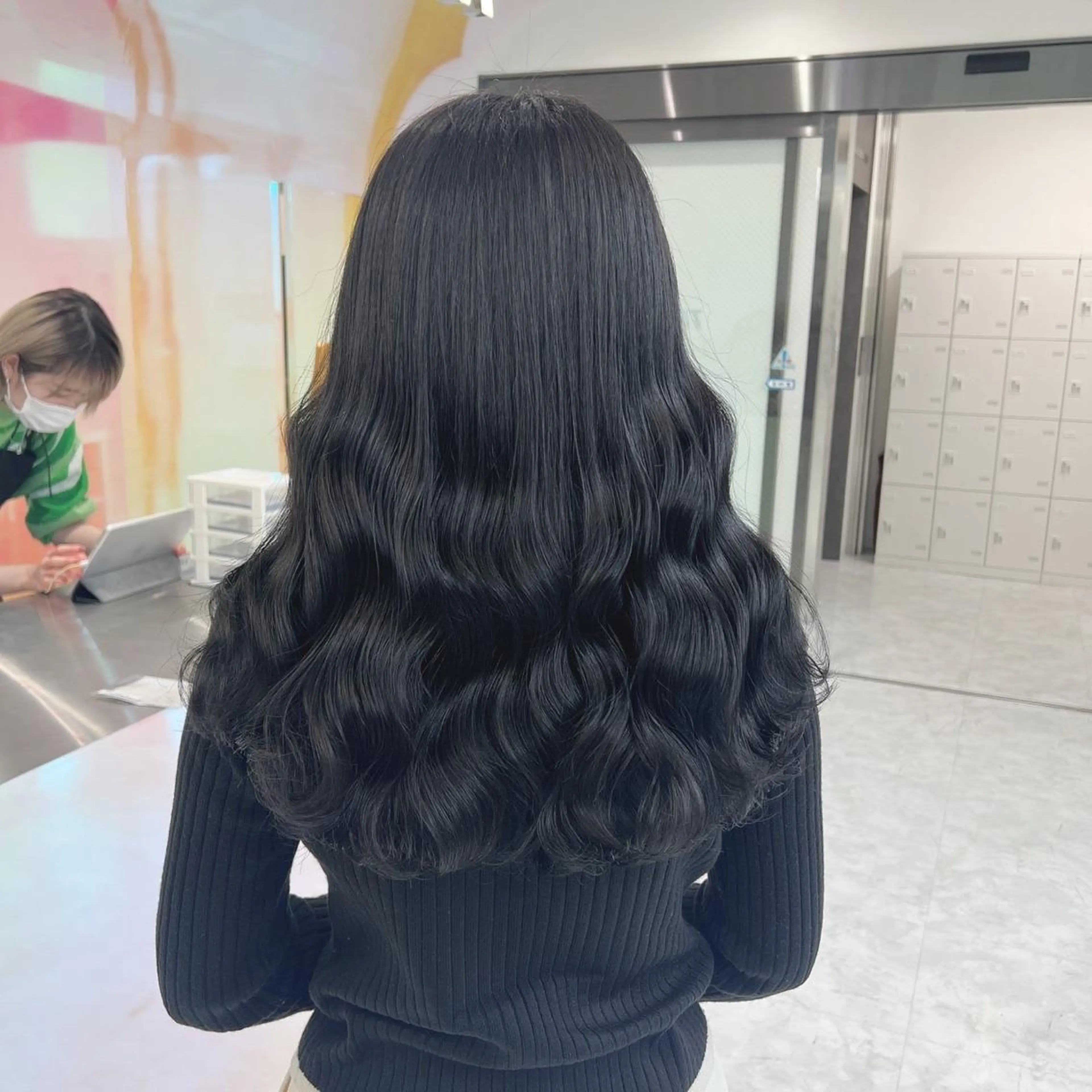 セミロング カラー レイヤー×透明感カラ ーHAYATOのヘアスタイル