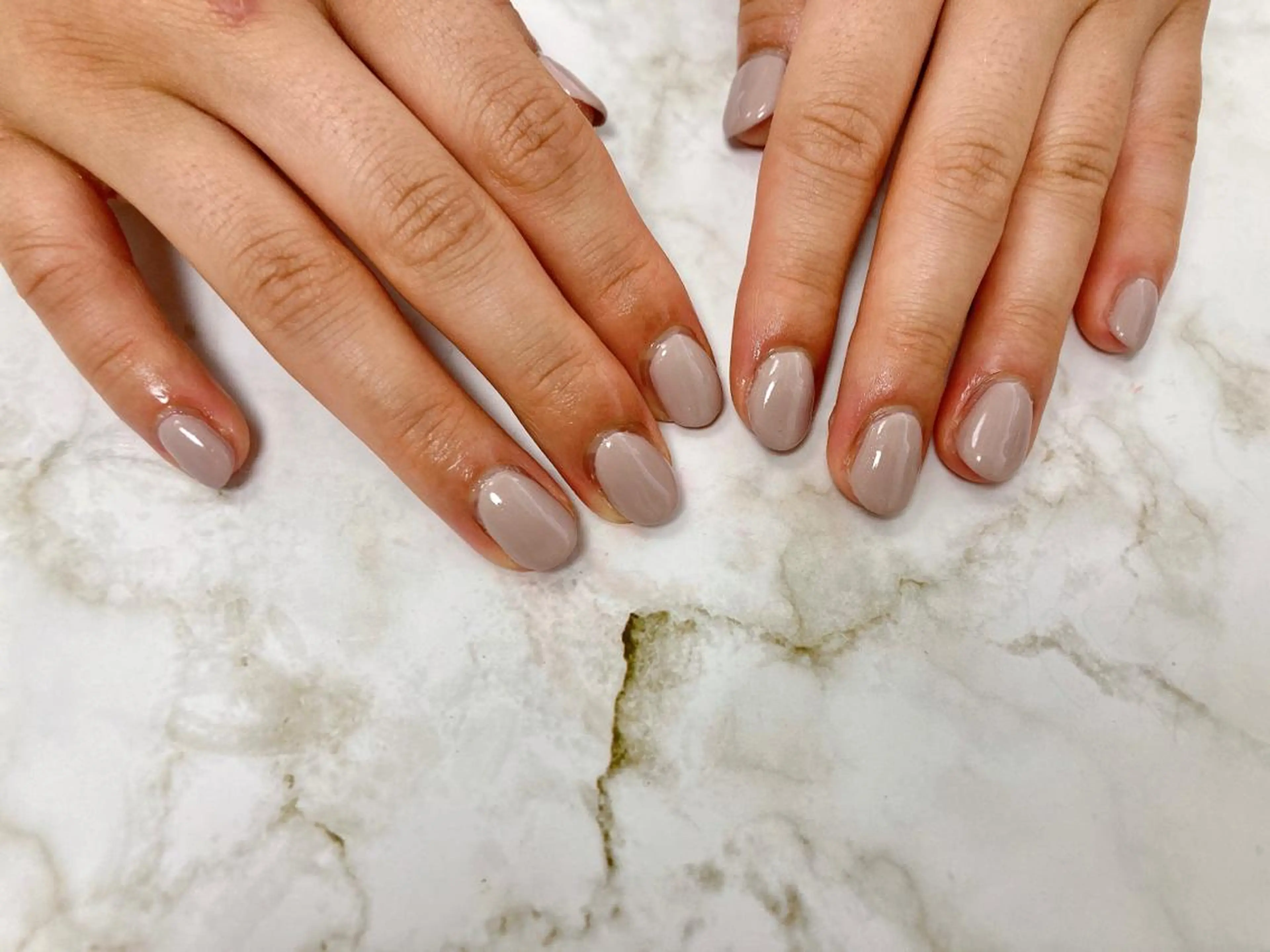 ネイル オフィスネイル ハンドネイル mogunail &blowのネイルデザイン