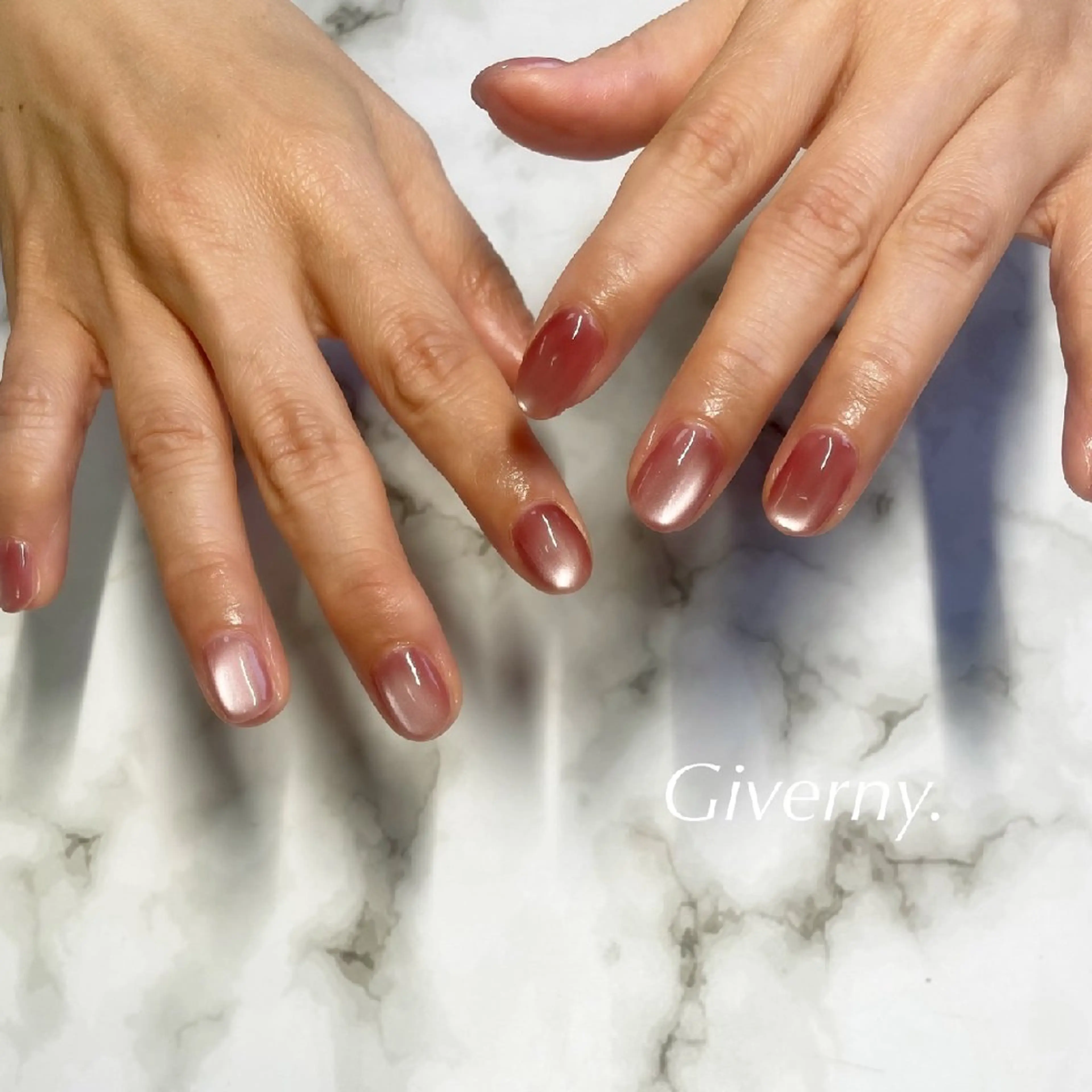 ネイル マグネットネイル ハンドネイル Giverny .のネイルデザイン