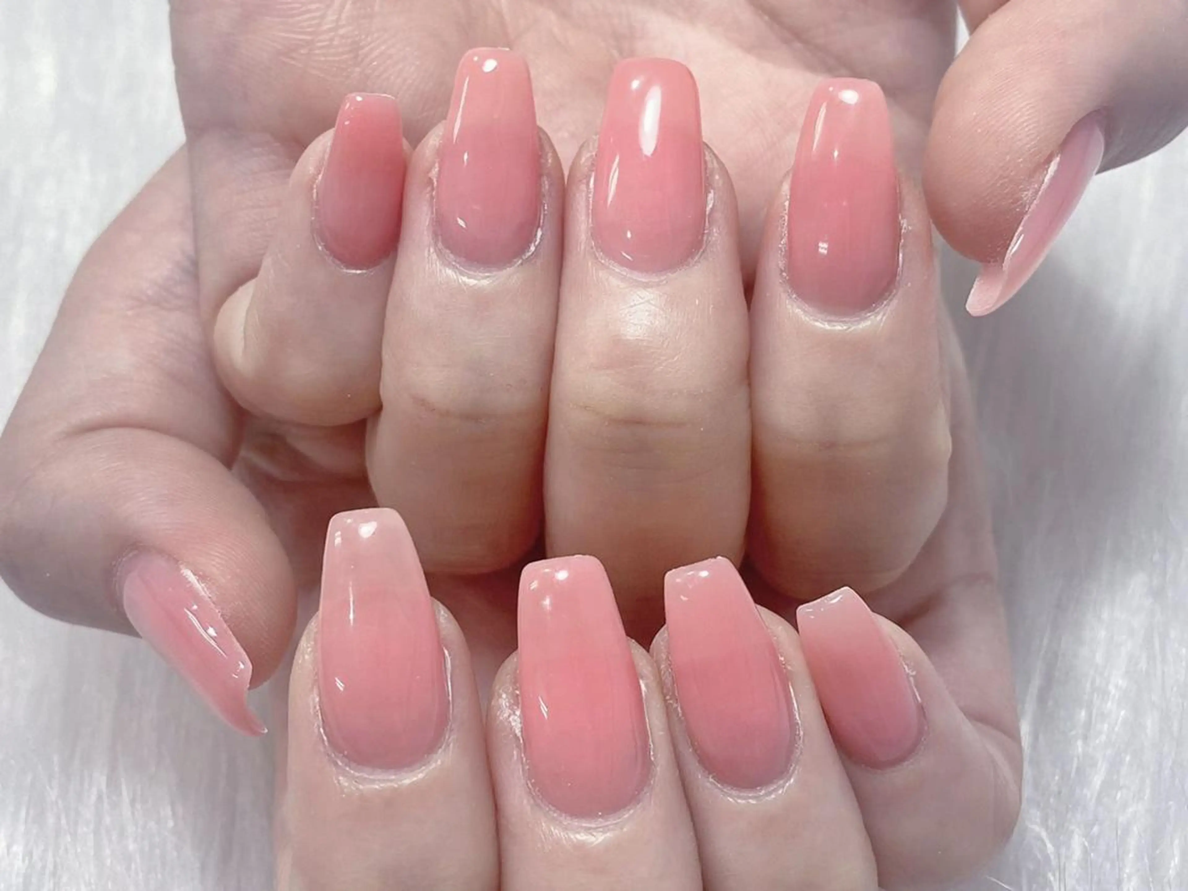 ネイル アートネイル オーロラネイル ガーリー キラキラネイル マグネットネイル Leah 💅のネイルデザイン