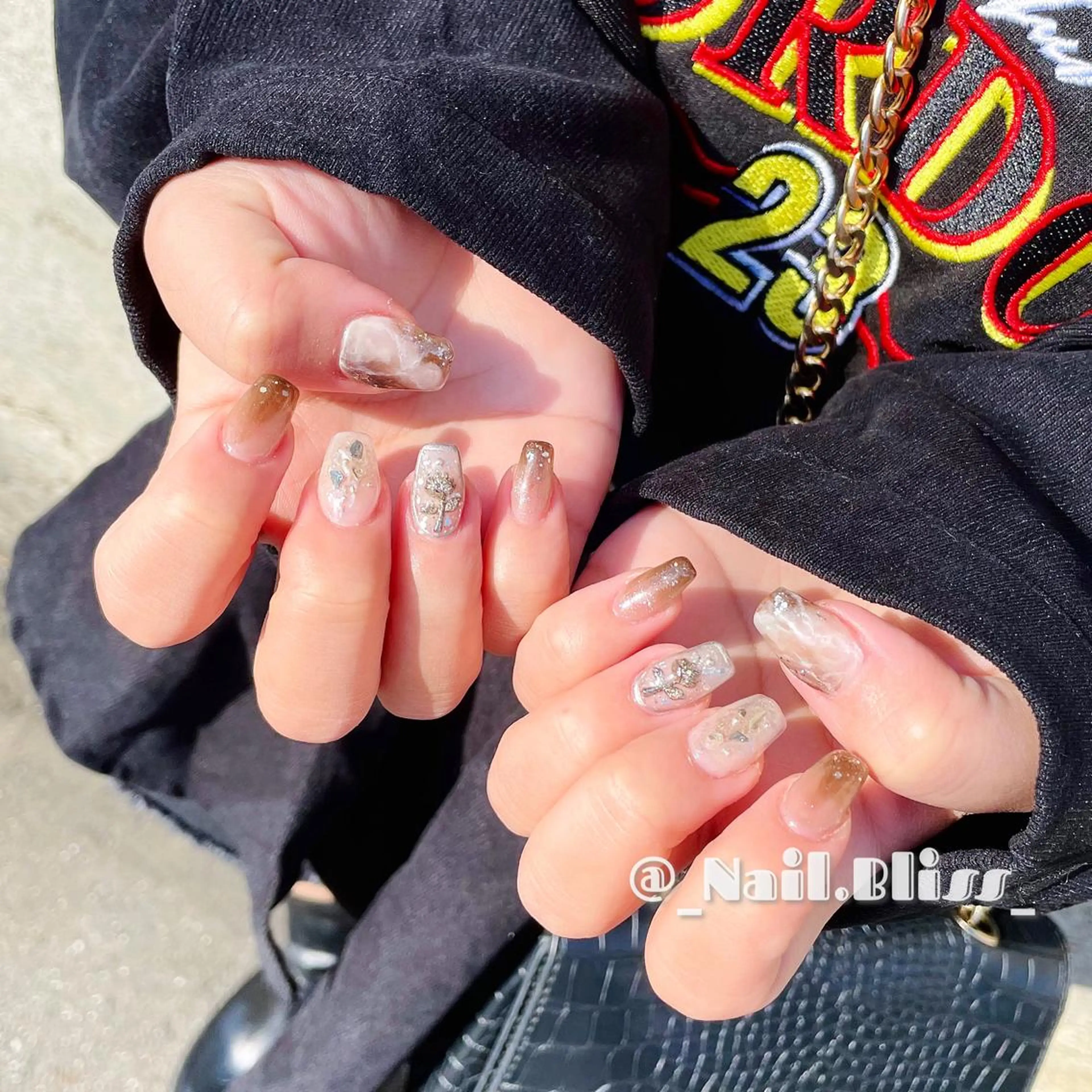 ネイル ブラウン ニュアンスネイル ハンドネイル NAIL BLISSのネイルデザイン