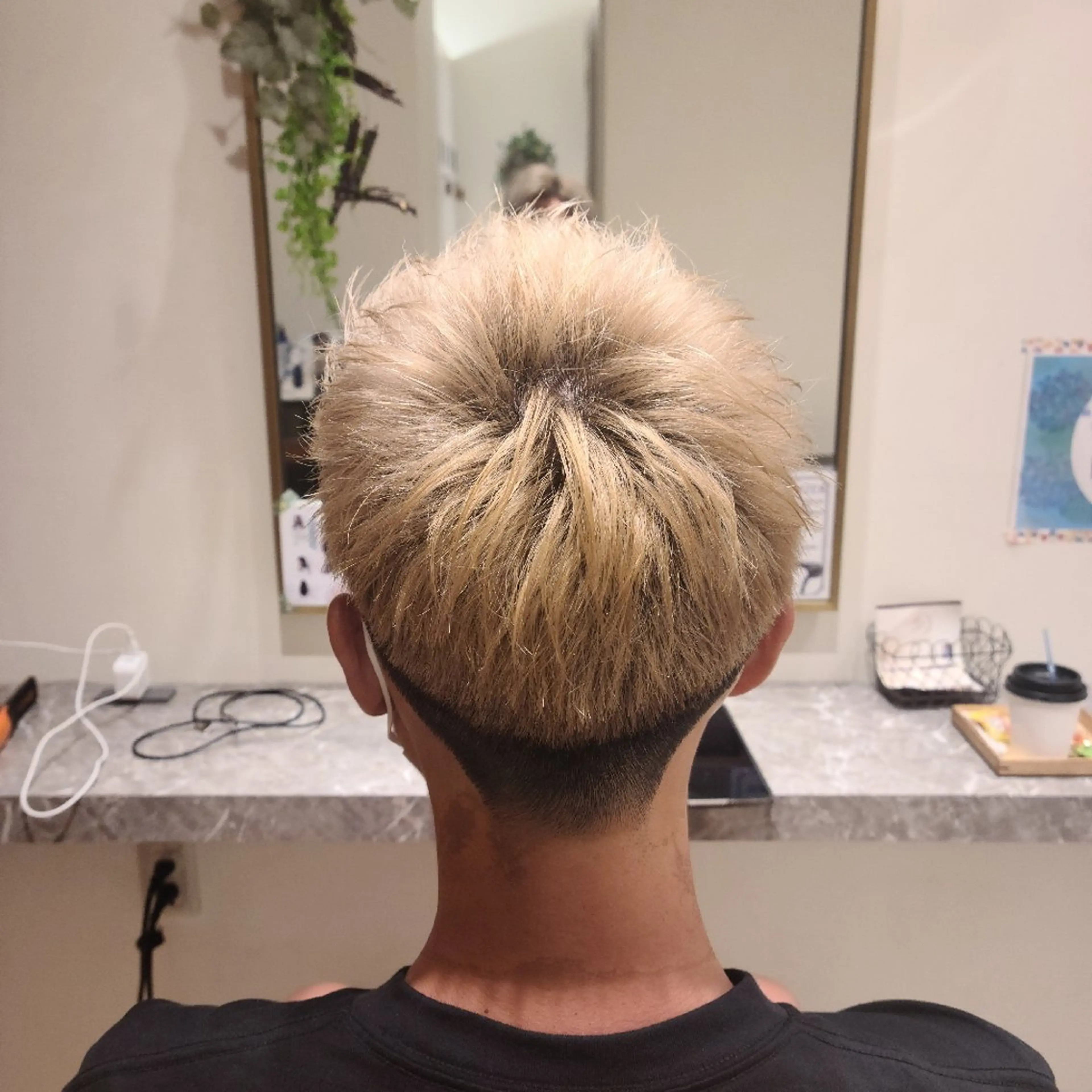 ショート メンズ カラー カット ヘアカラー トリートメント 中井 啓悟のヘアスタイル