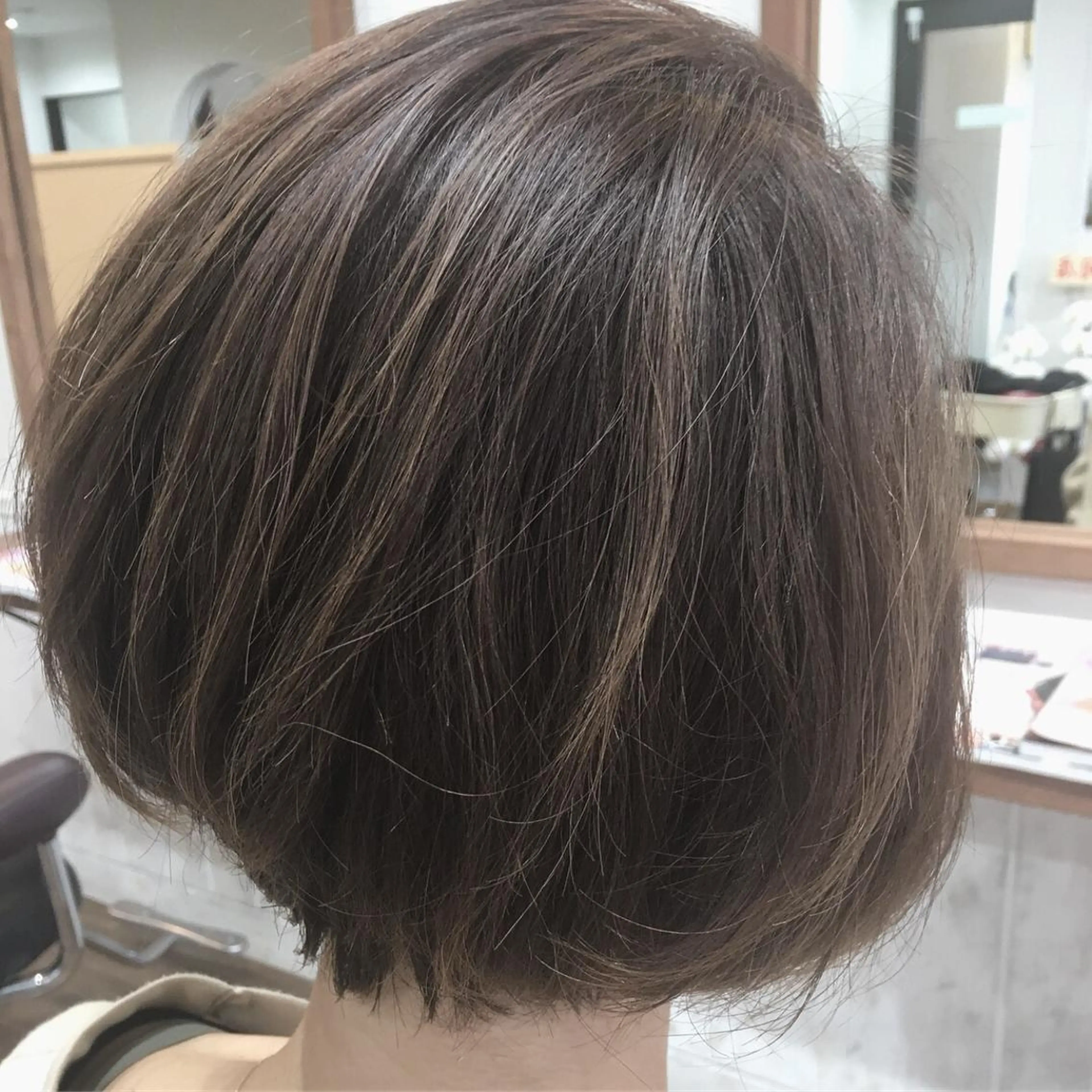 ショート ブリーチ毛縮毛矯正 👑山口のヘアスタイル