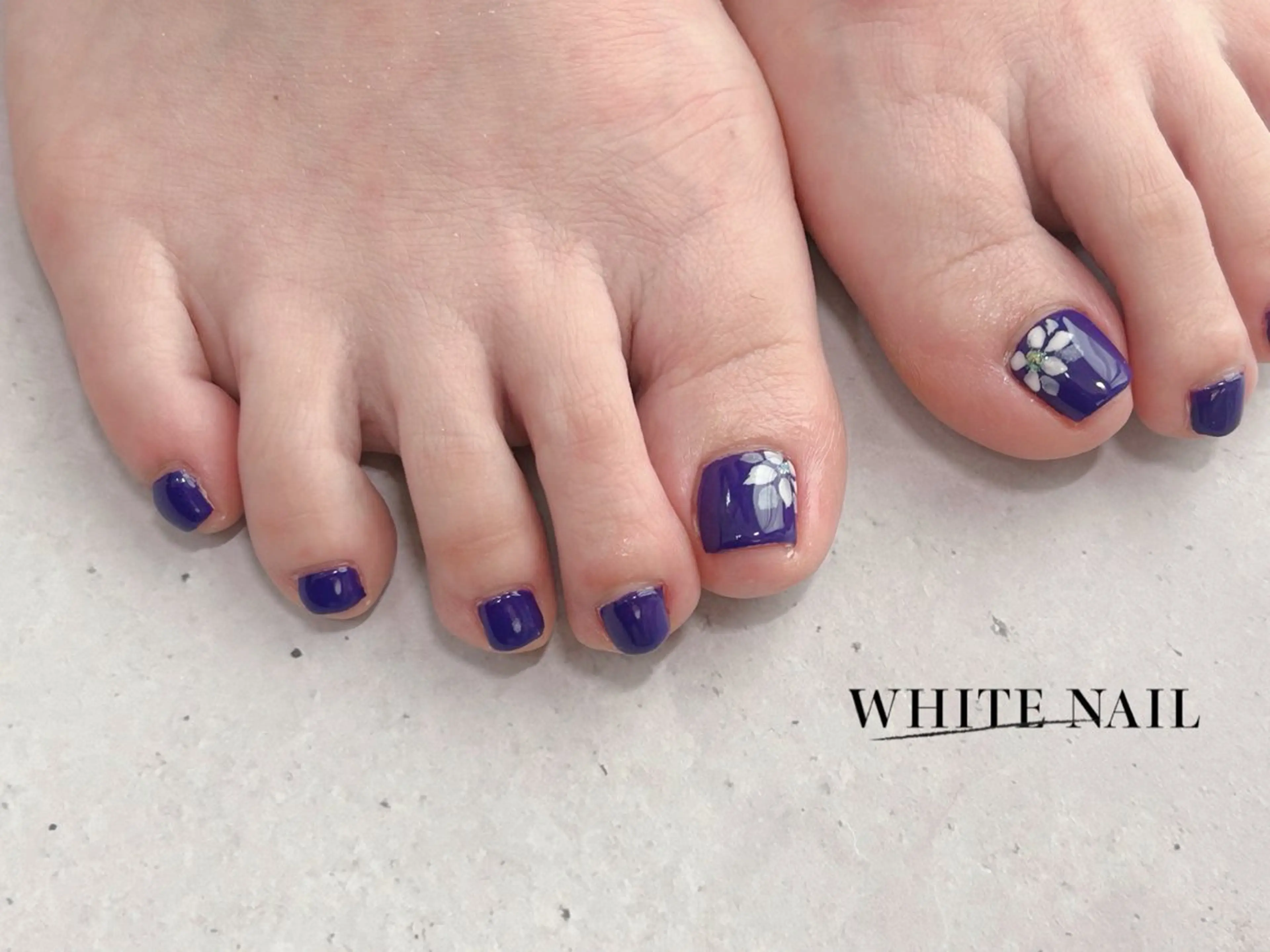 ネイル フットネイル WHITE NAIL ホワイトネイルのネイルデザイン