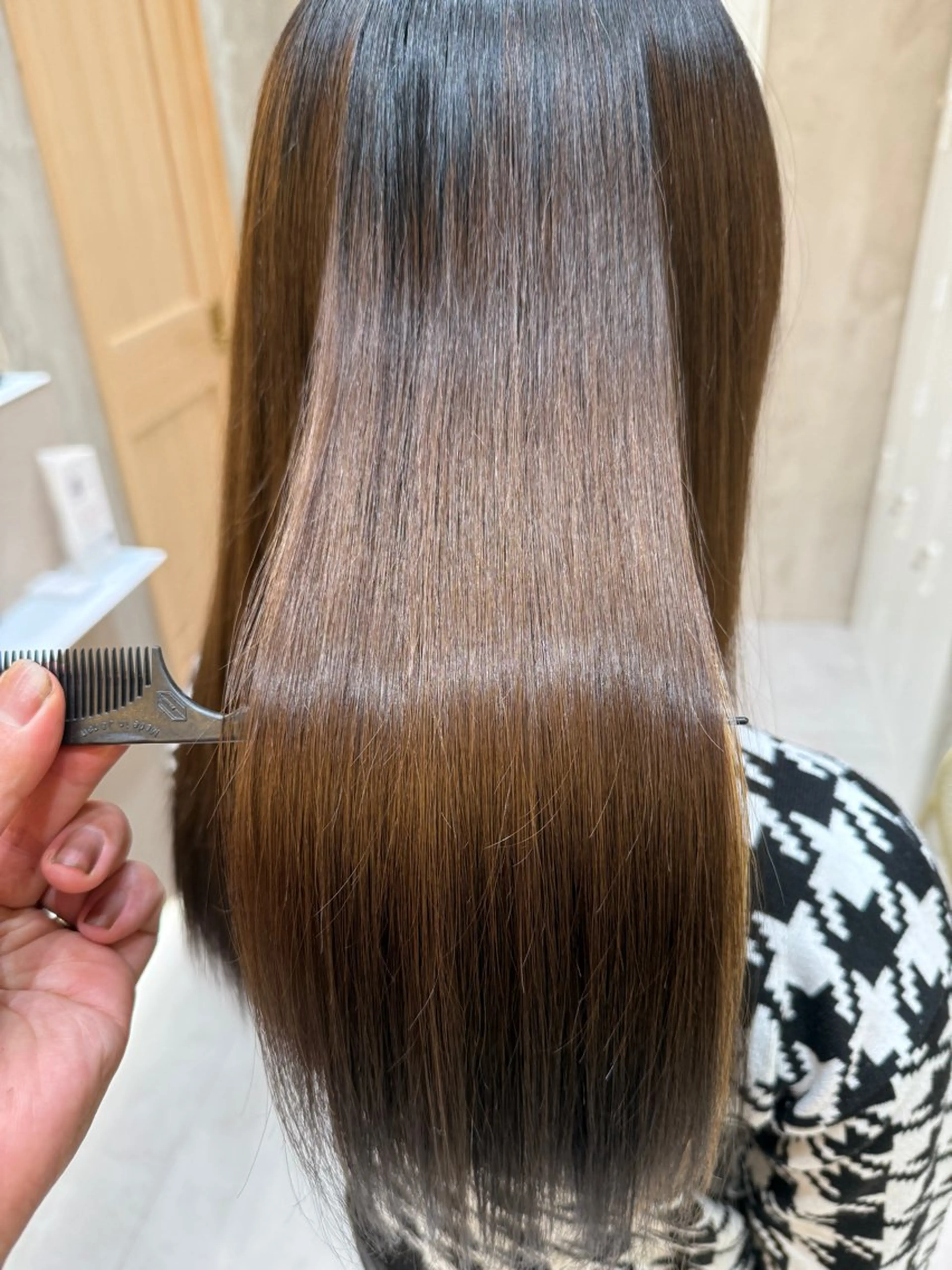 セミロング ✨赤味消しカラー✨ 韓国ヘア/古川恭平のヘアスタイル