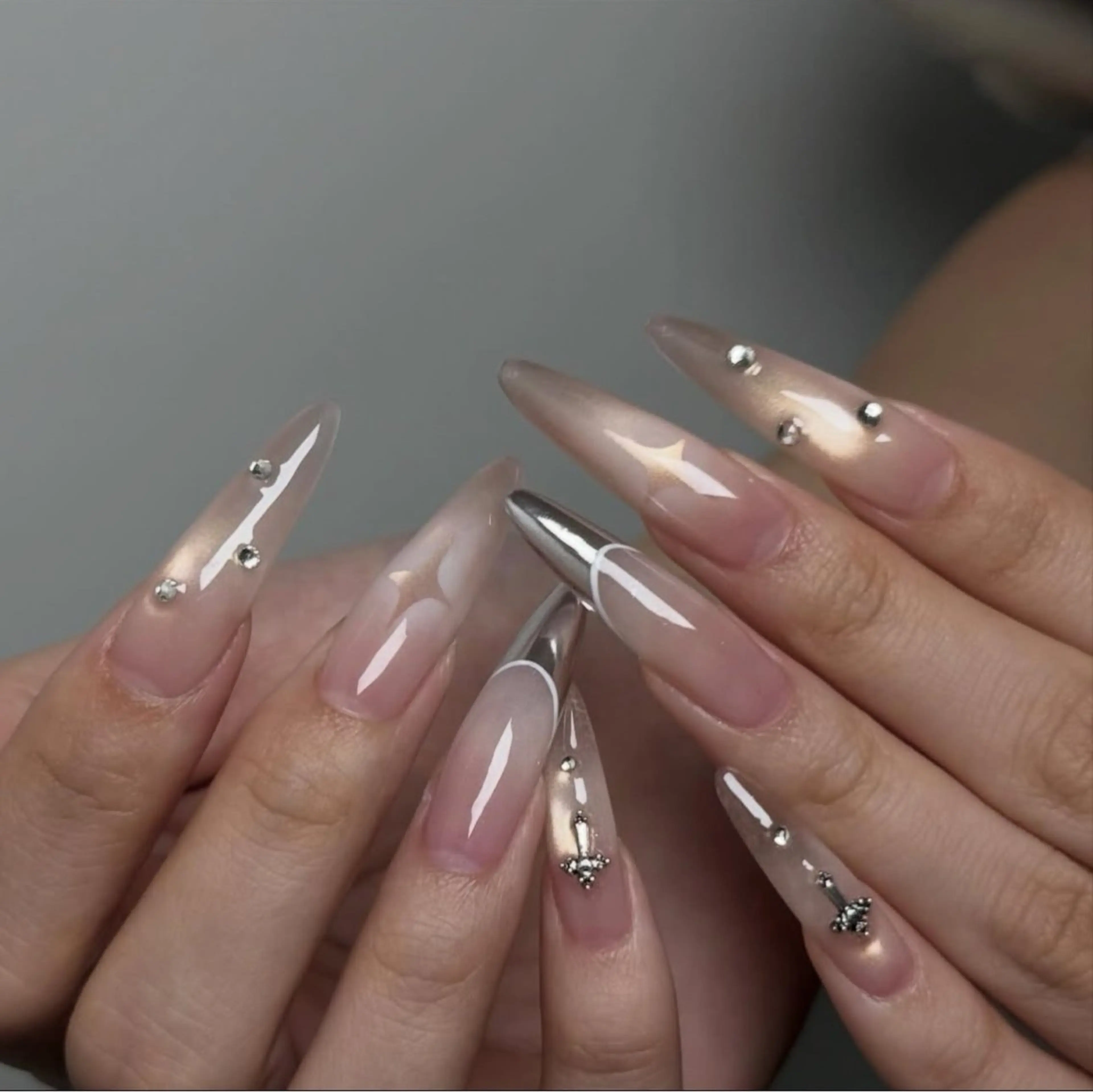カラー U.mi Nail Salonのネイルデザイン