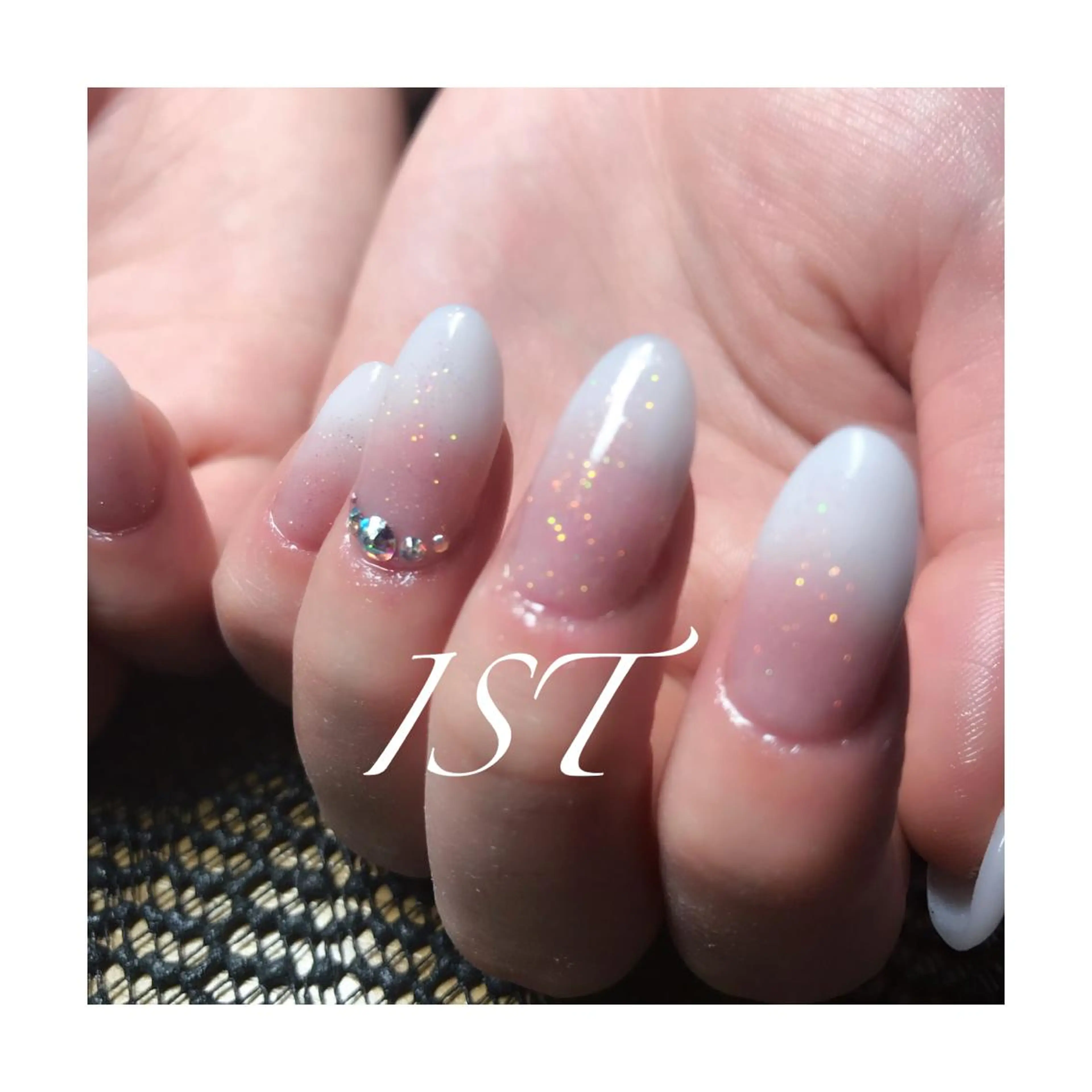 ネイル ラメ(グリッター) メンズ歓迎🙆‍♀️ エステ/ネイルISTのネイルデザイン