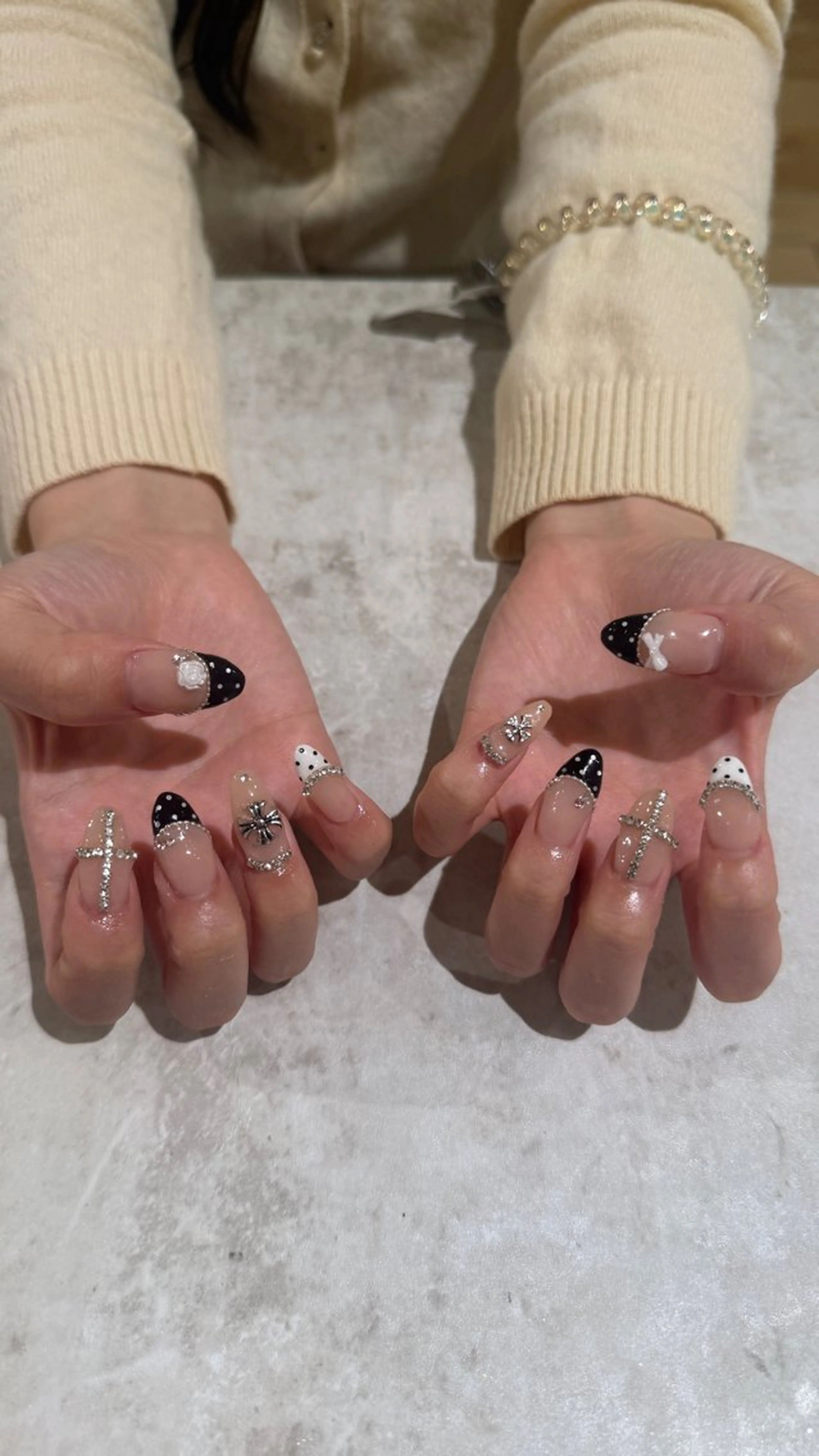 ネイル ハンドネイル CHIERI 🍒のネイルデザイン