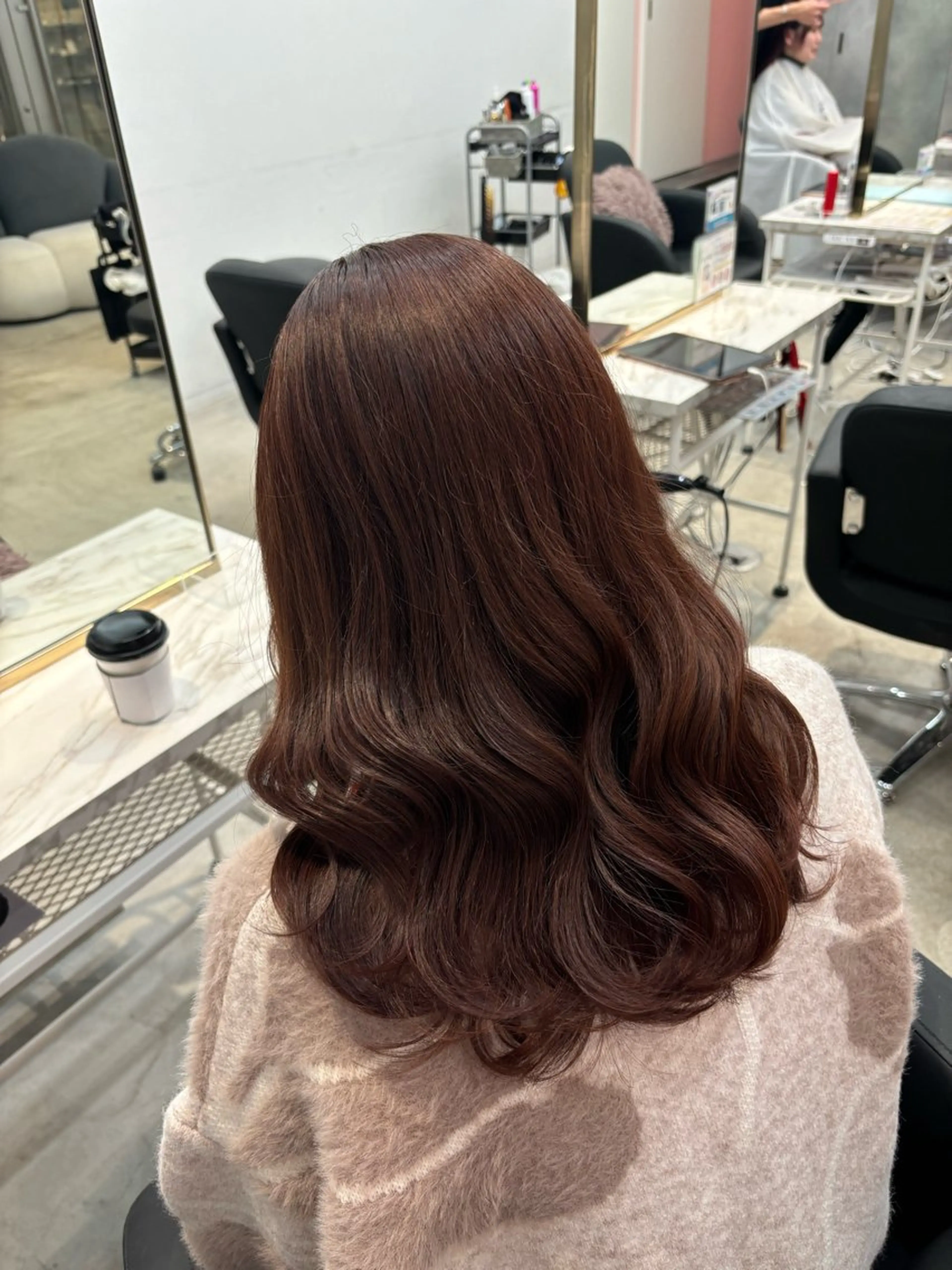 セミロング カラー 𝒎𝒐𝒆🩰 名駅/ヘアメ/暖色♡のヘアスタイル