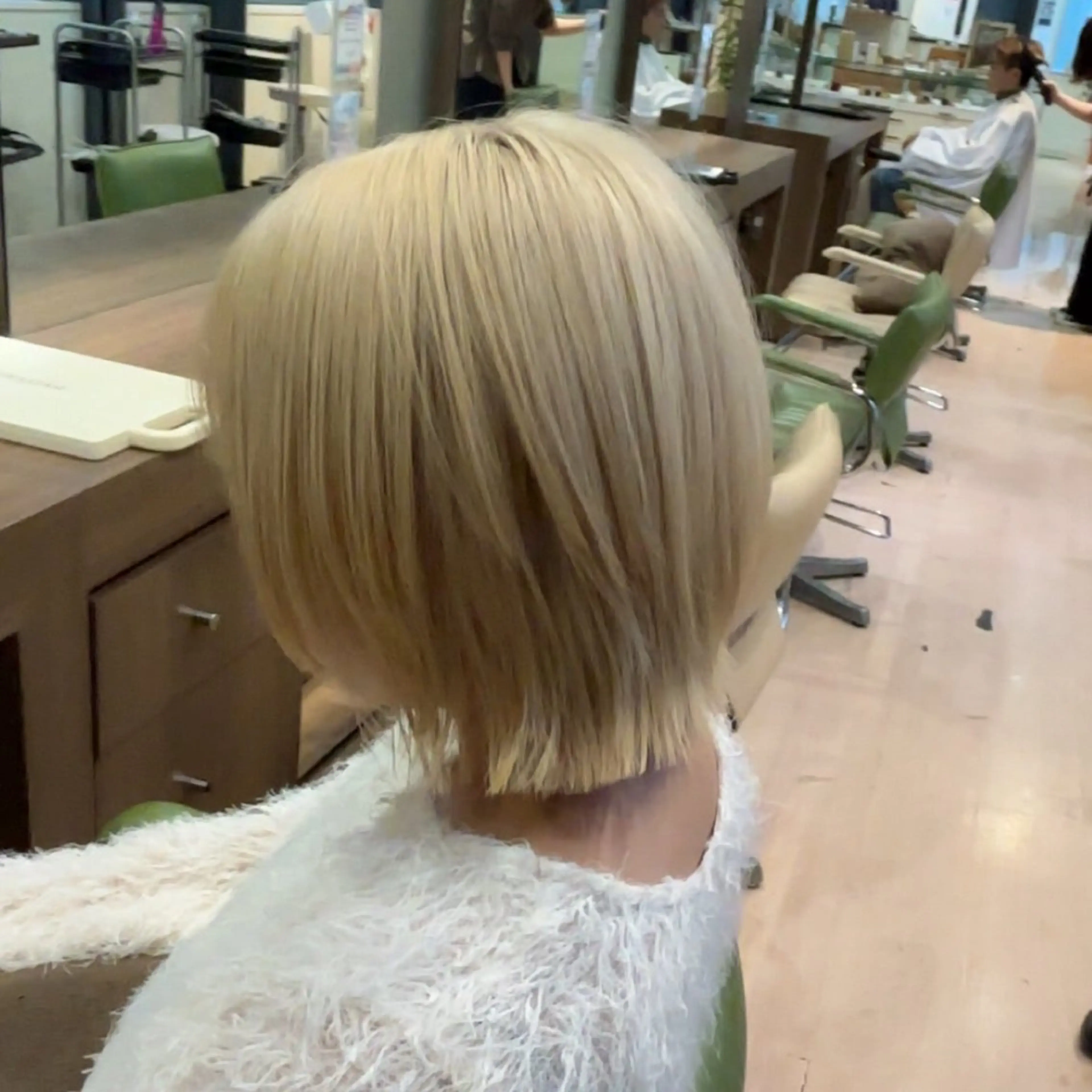 ショート カラー CONAN｜盛岡ボブ 特化/タッセルボブのヘアスタイル