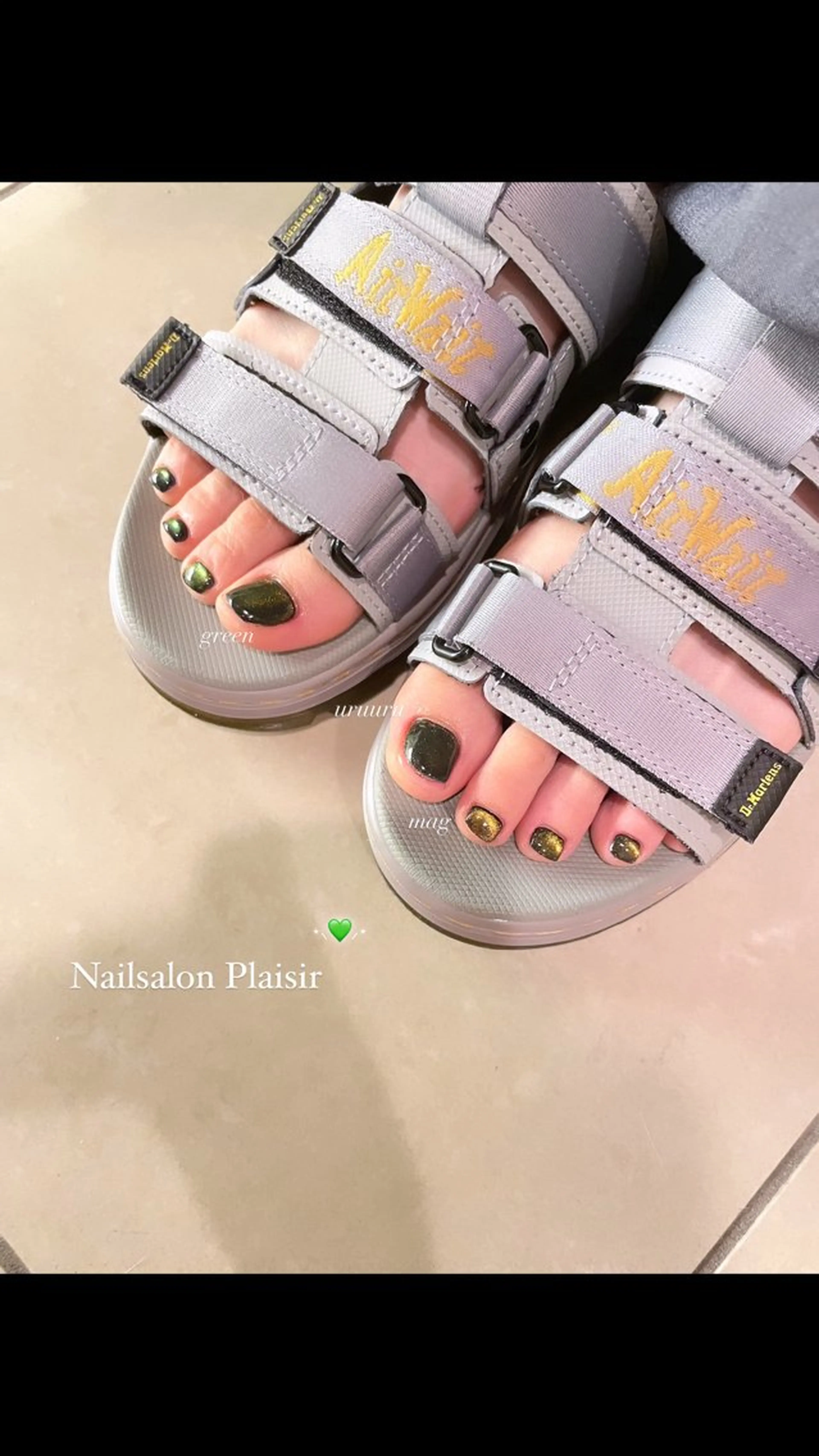 ネイル アートネイル チークネイル ジェルネイル ハート キラキラネイル Nallsalon Plaisirbeauty所属・Plaisir beautyのネイルデザイン