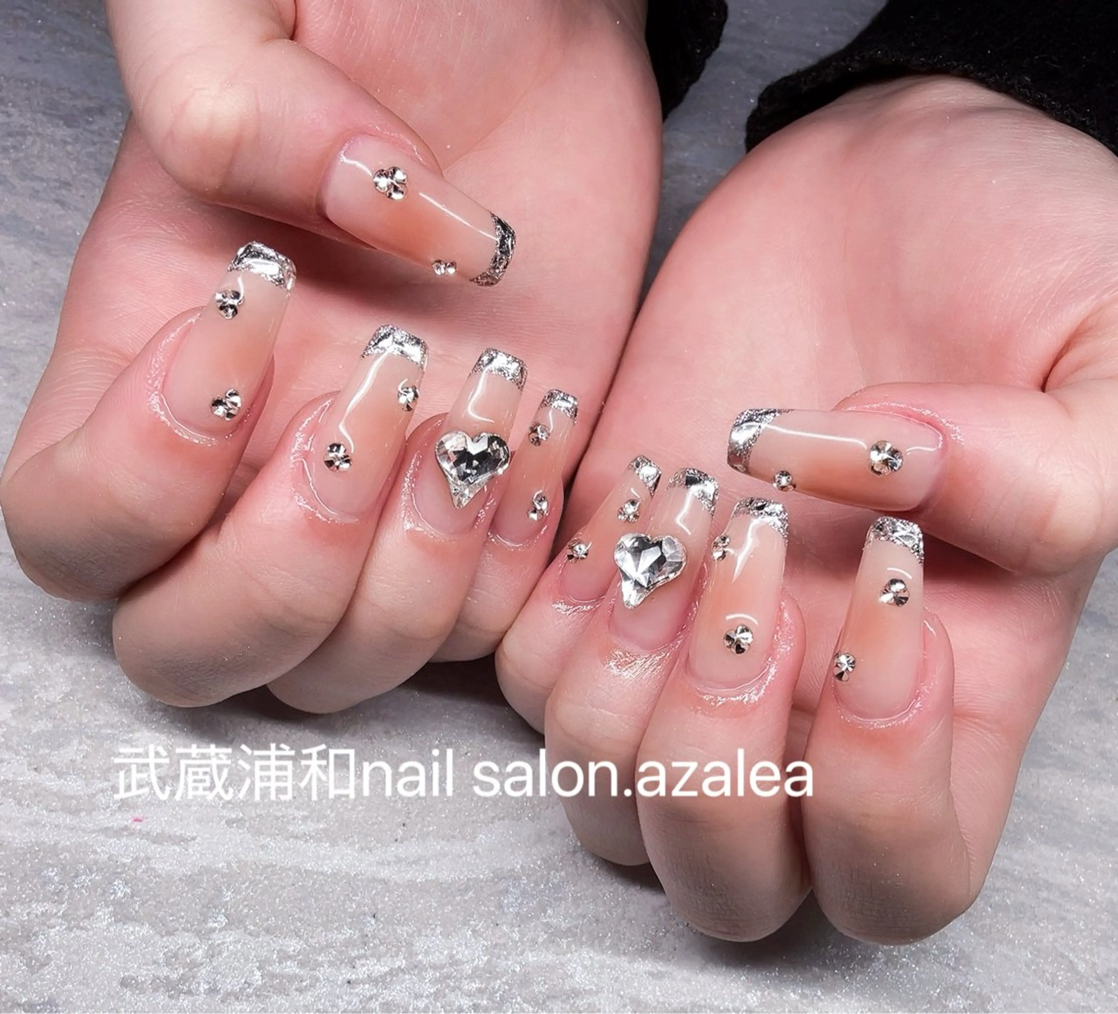 ネイル ハンドネイル R inのネイルデザイン