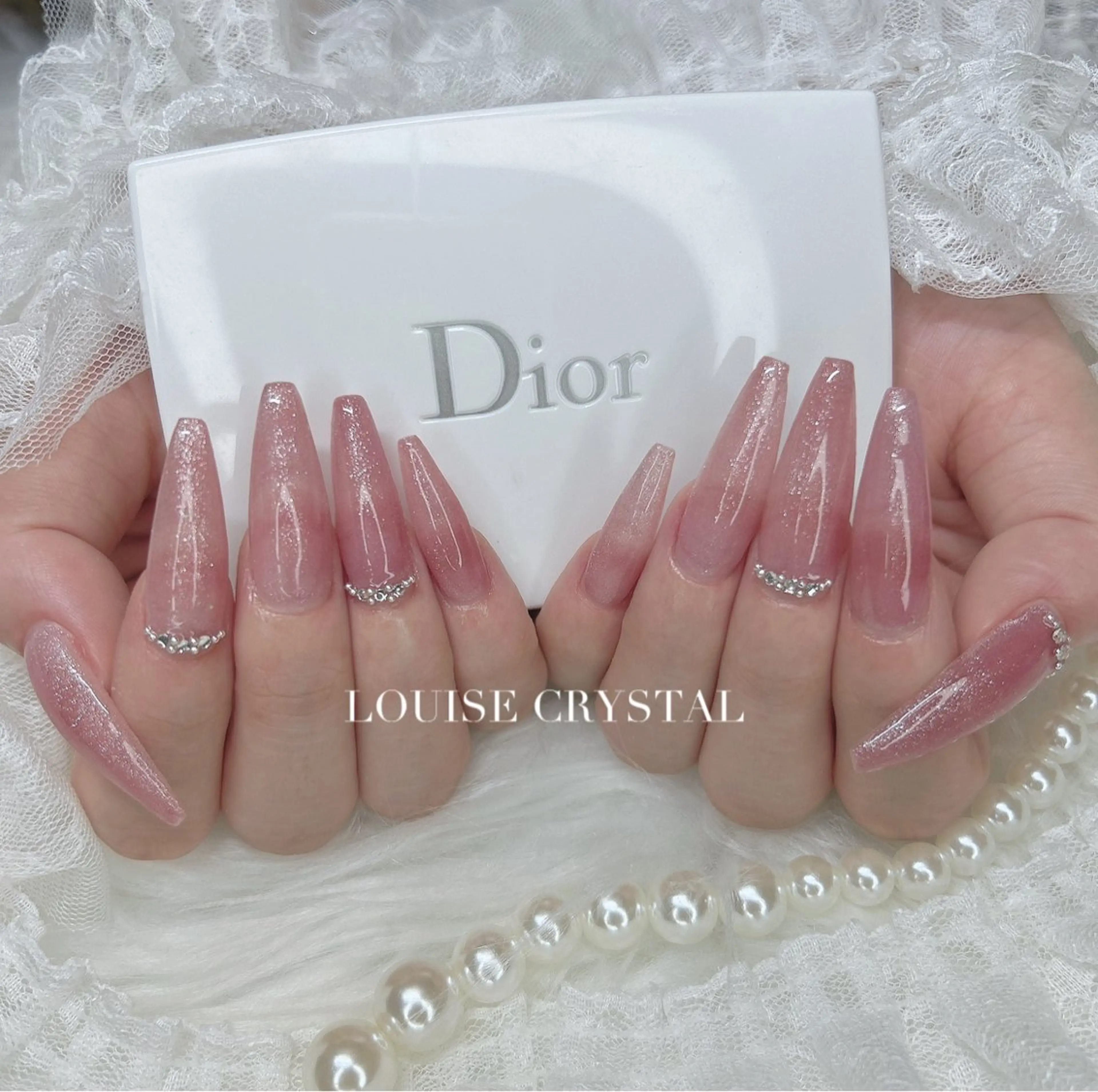ネイル ロングネイル ハンドネイル LOUISE CRYSTALのネイルデザイン