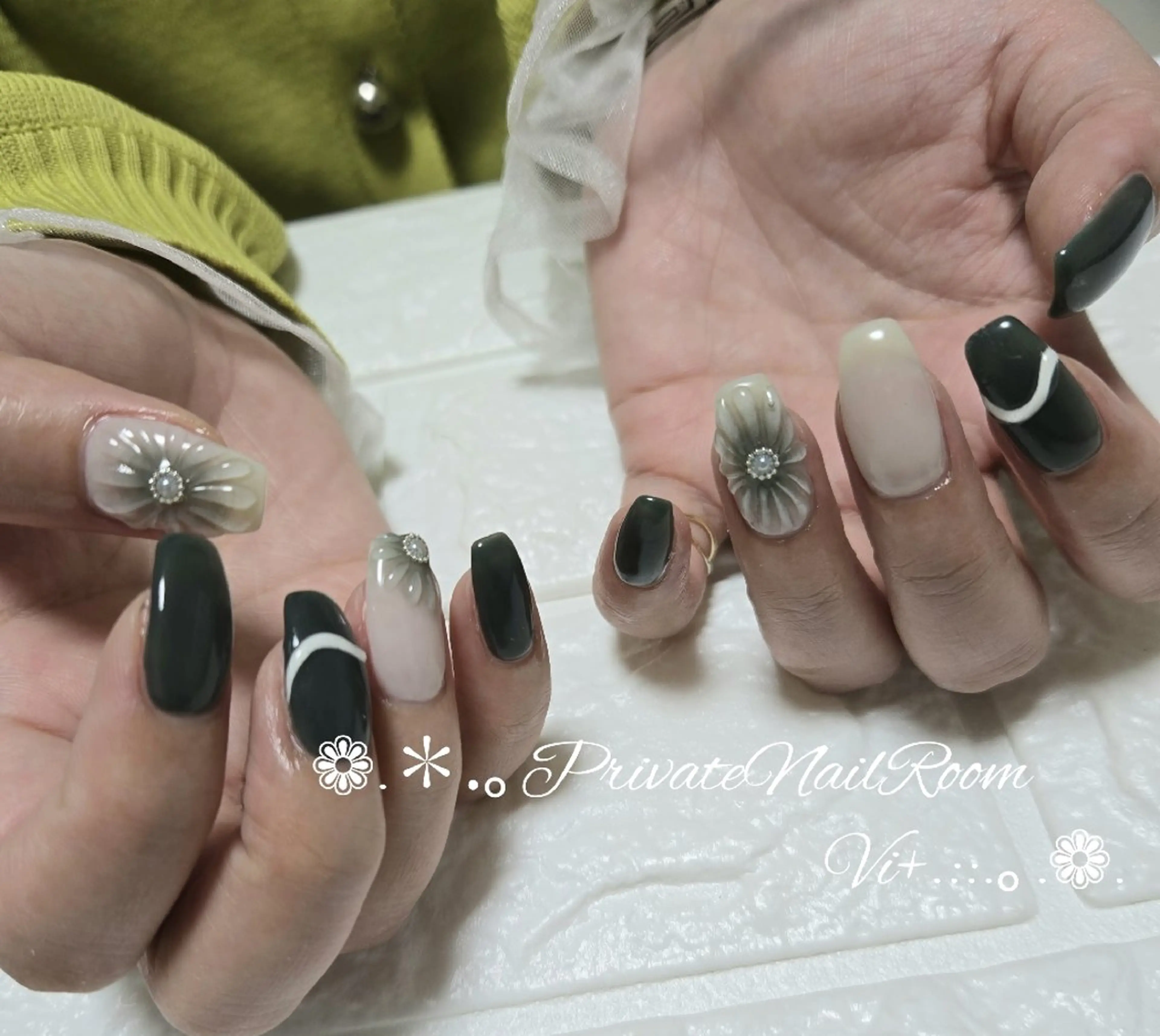 ネイル ハンドネイル Nail Room Vi+のネイルデザイン