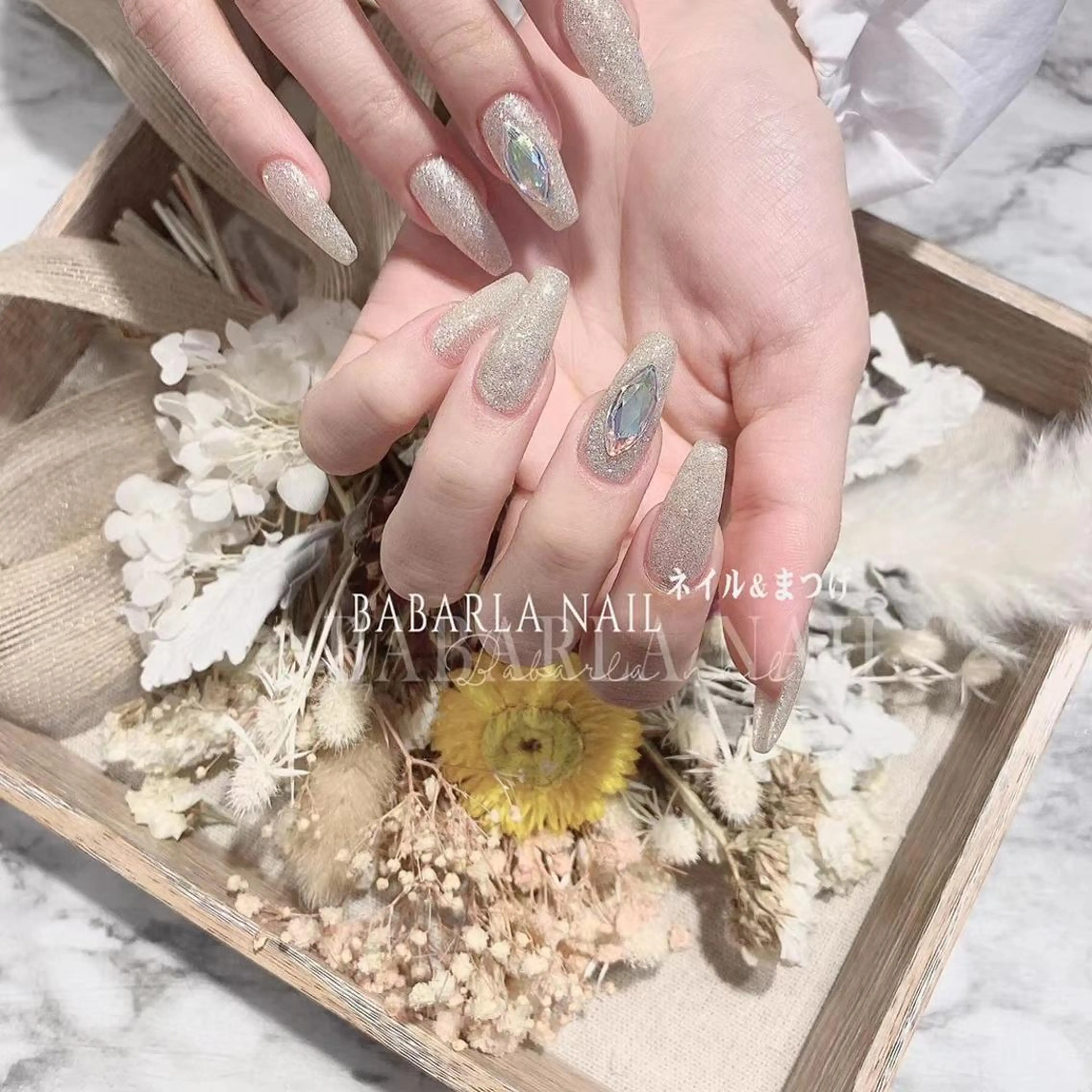 ネイル キラキラネイル シルバー Babarla nailのネイルデザイン