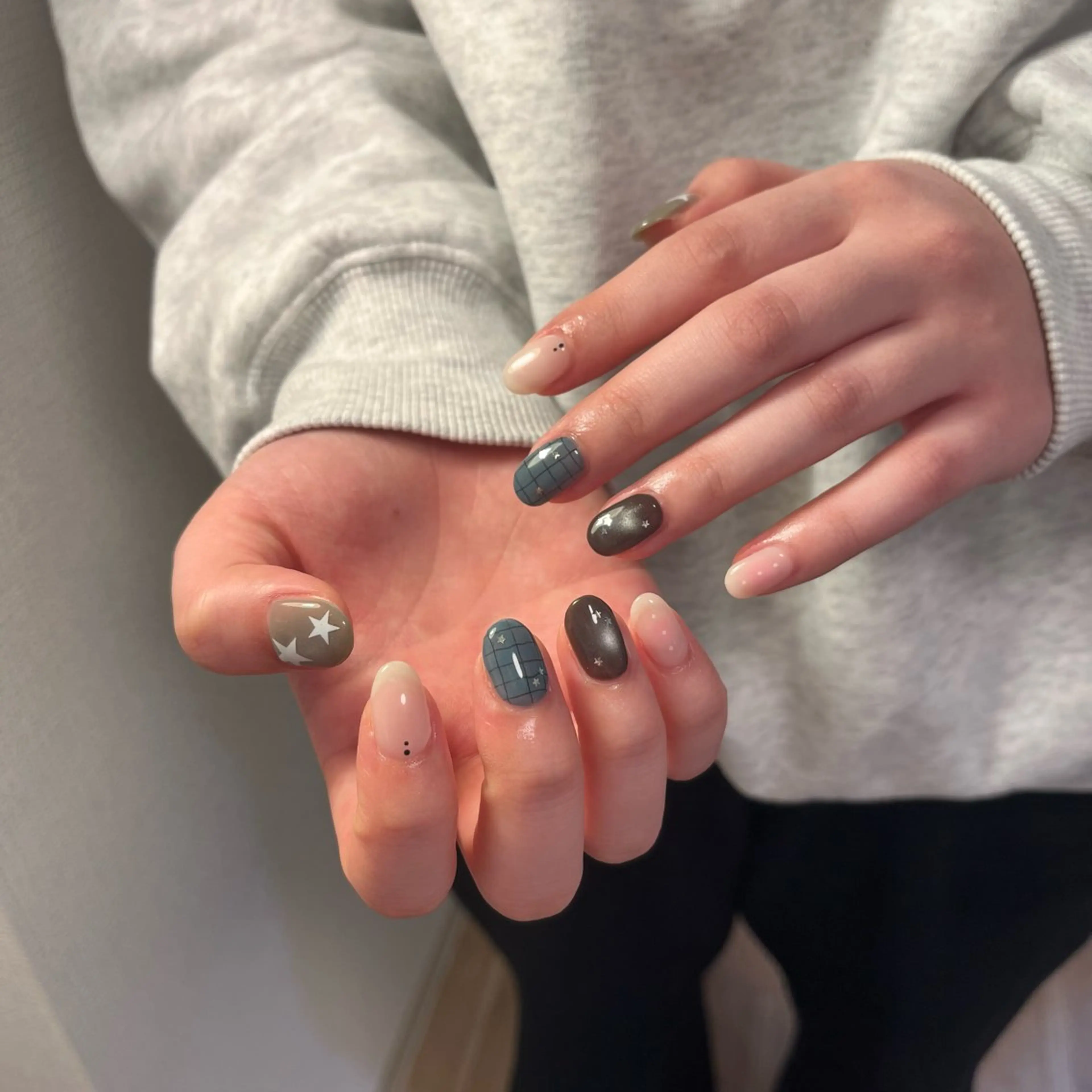 ネイル ハンドネイル フットネイル neroria nailのネイルデザイン