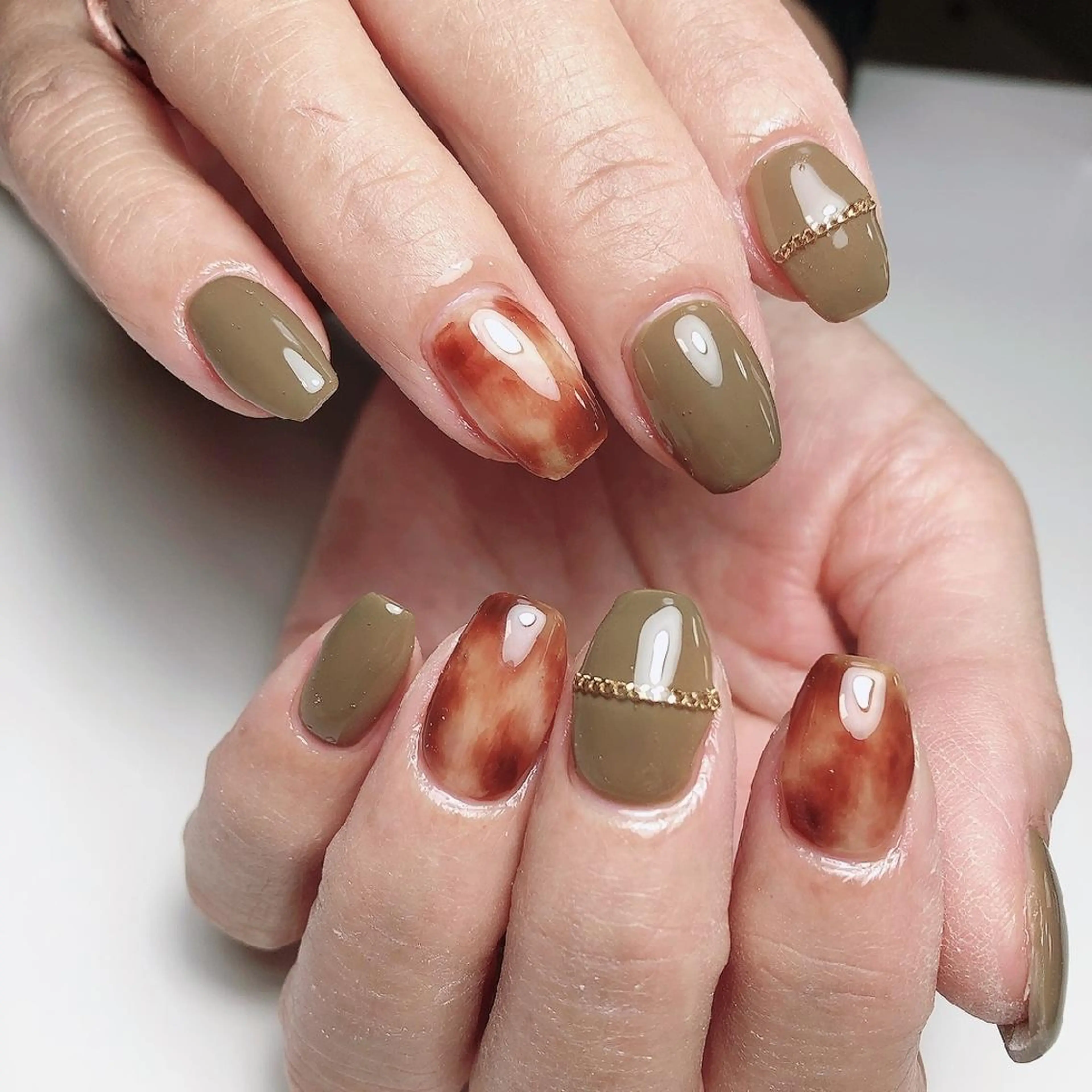 ミディアム ネイル べっ甲ネイル ☺︎山部 志麻☺︎のネイルデザイン