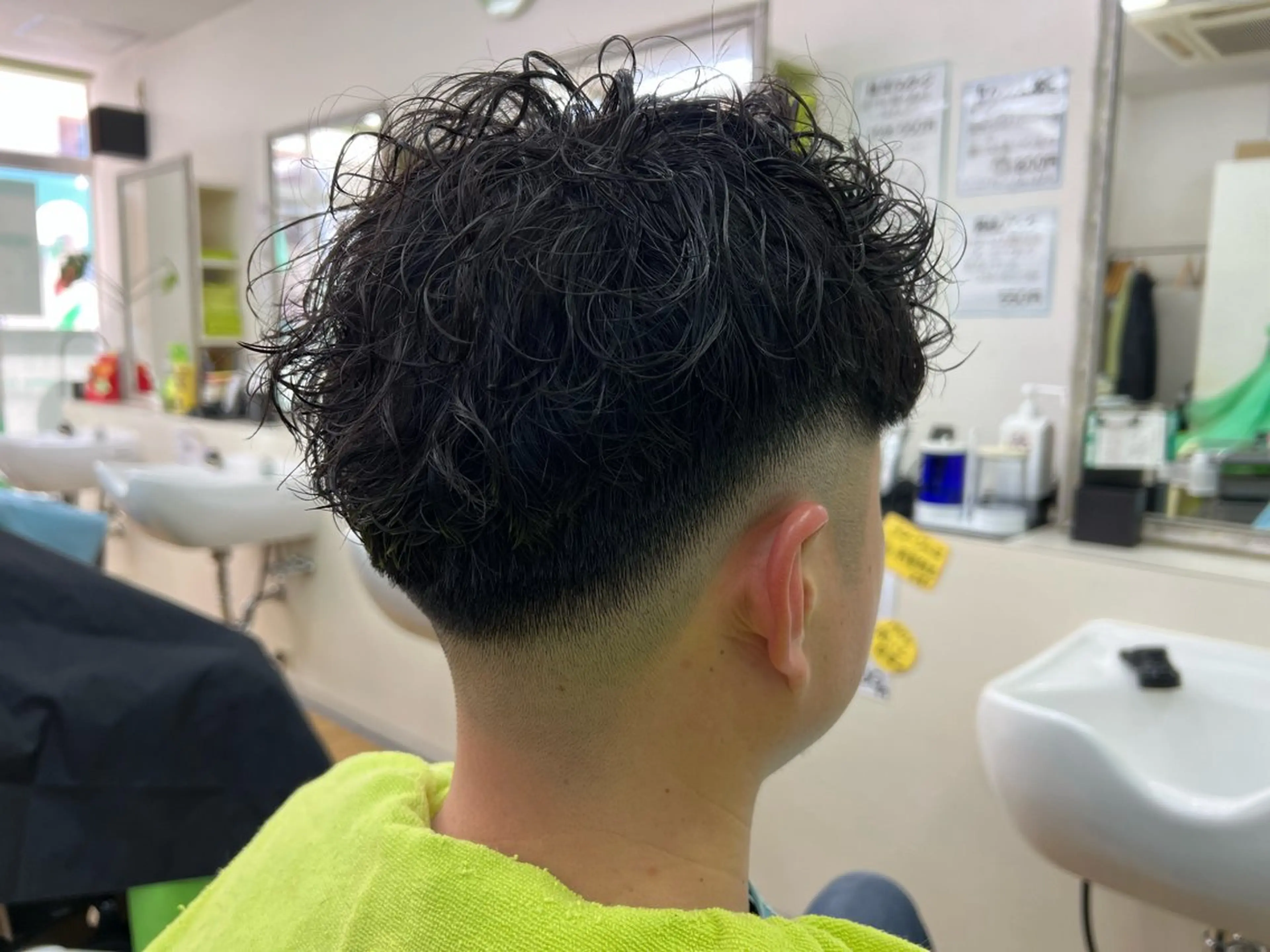 ショート メンズ フェードカット メンズパーマ 大 沢のヘアスタイル