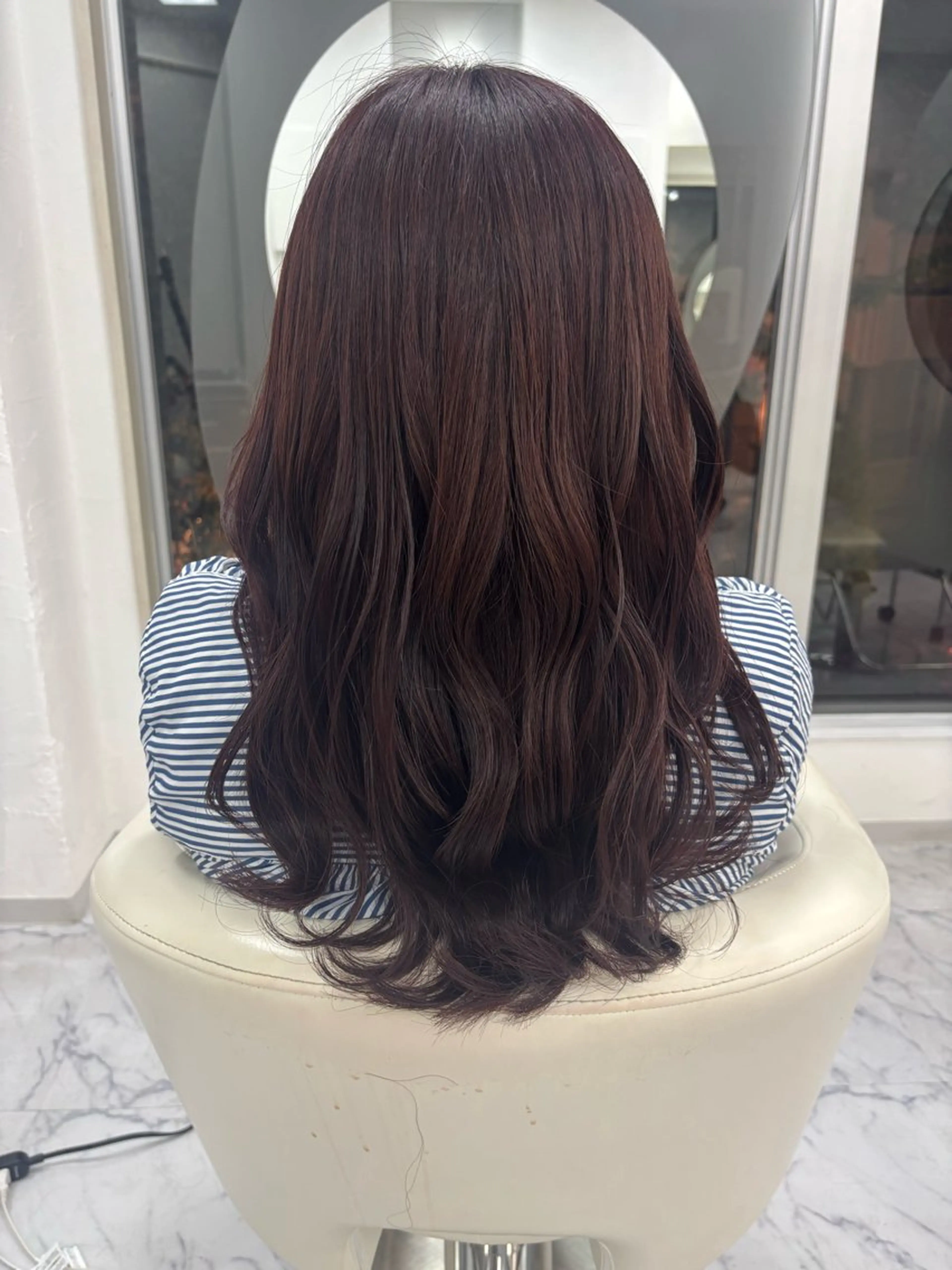 ロング レッドブラウン レイヤーカット カット ヘアカラー Esquisse.est所属・Esquisse est ミライのヘアスタイル