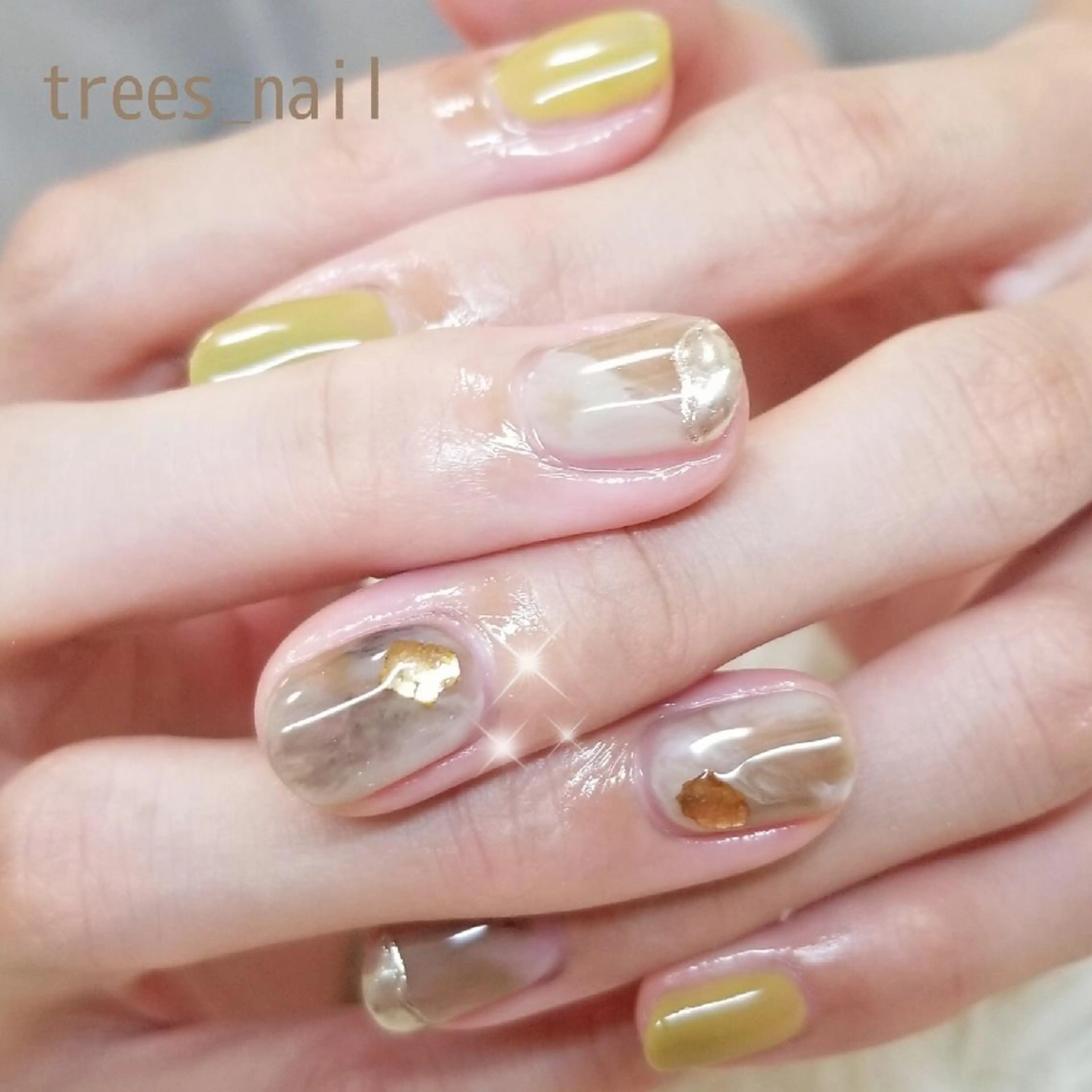 ネイル アートネイル ジェルネイル グリーン ミラーネイル ニュアンスネイル ハンドネイル フットネイル trees_ nailのネイルデザイン