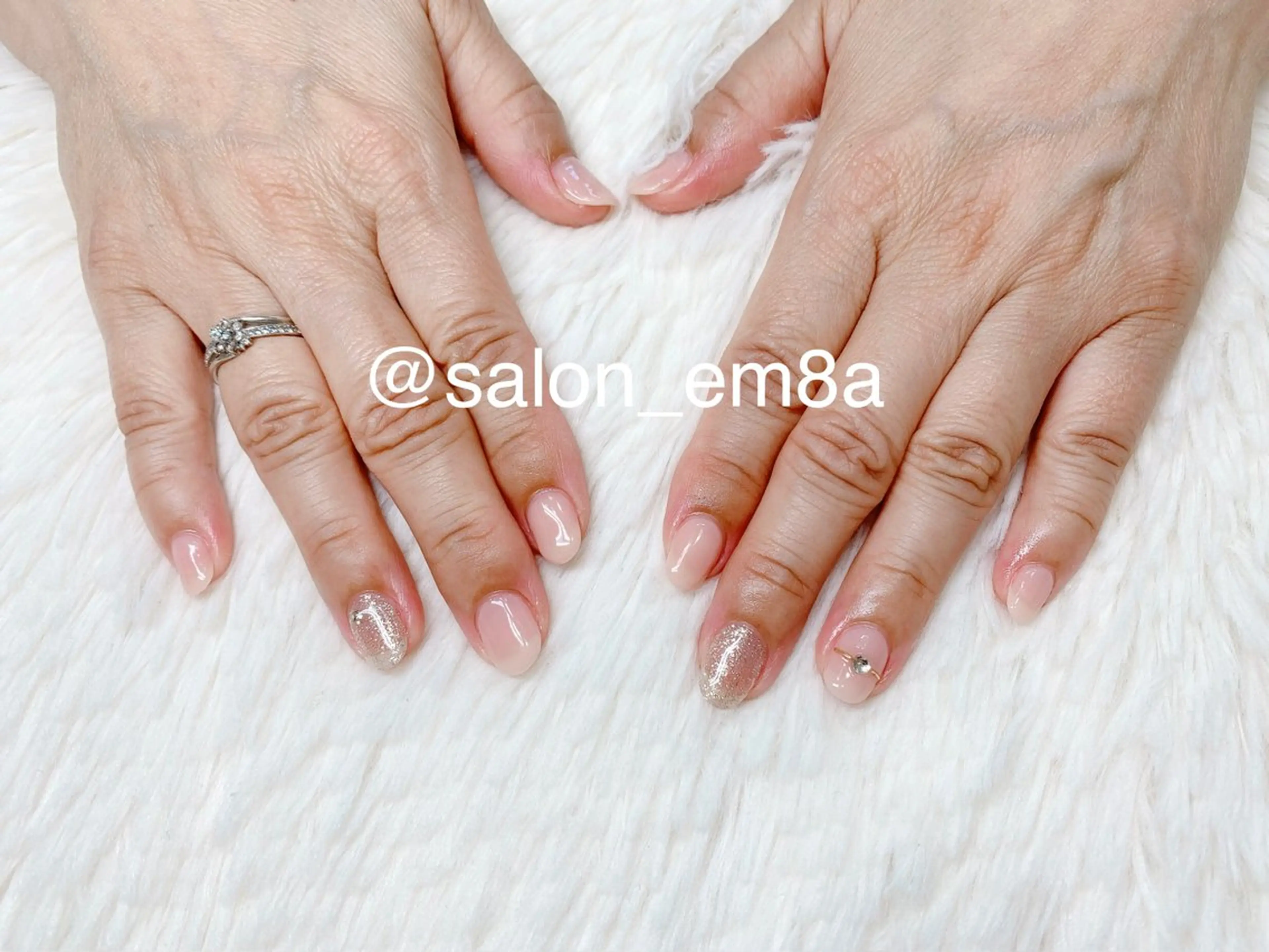 ネイル ジェルネイル オフィスネイル ハンドネイル salon EM&A emiのネイルデザイン