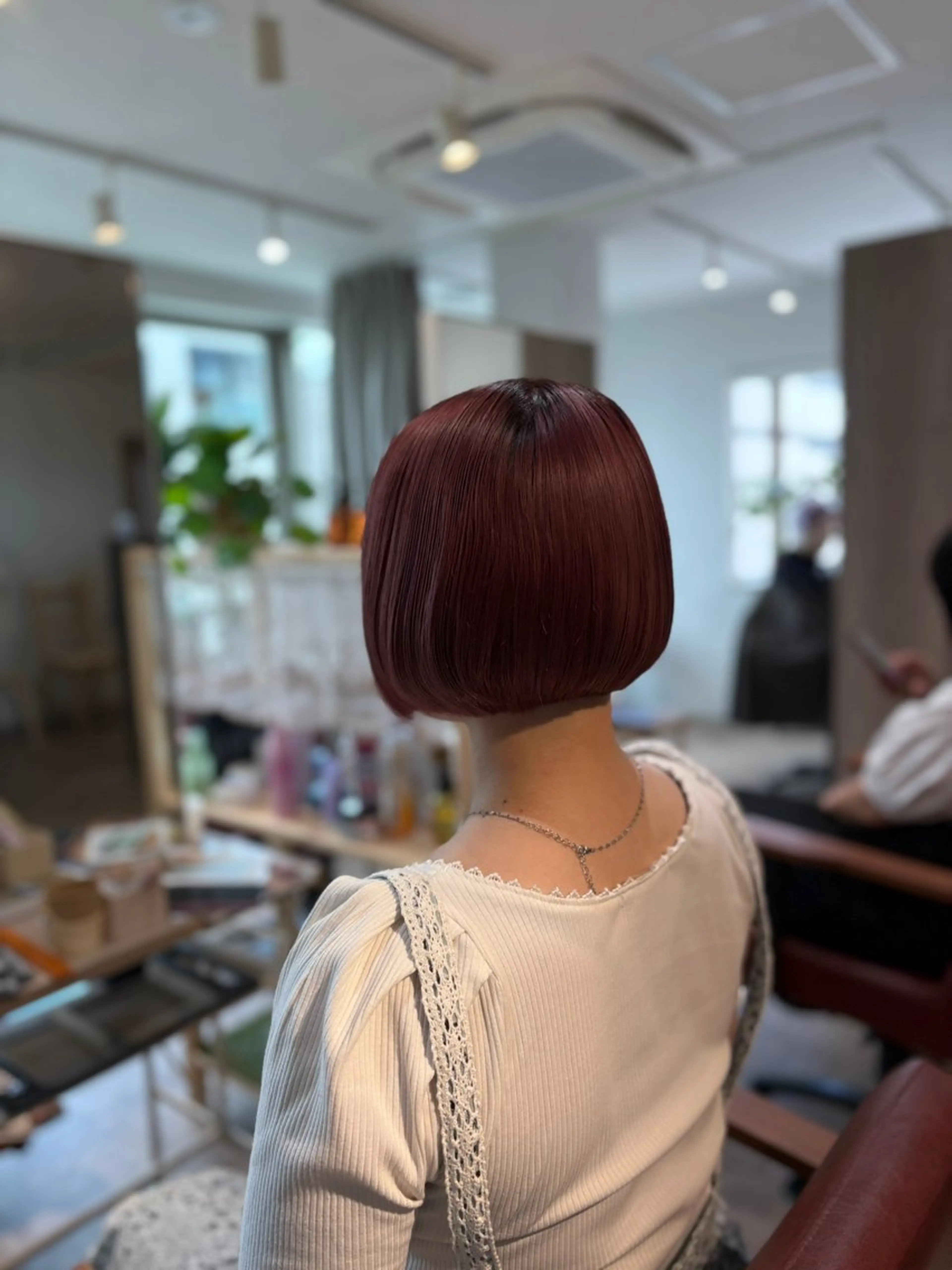 ショート カラー 檜山 知可子のヘアスタイル