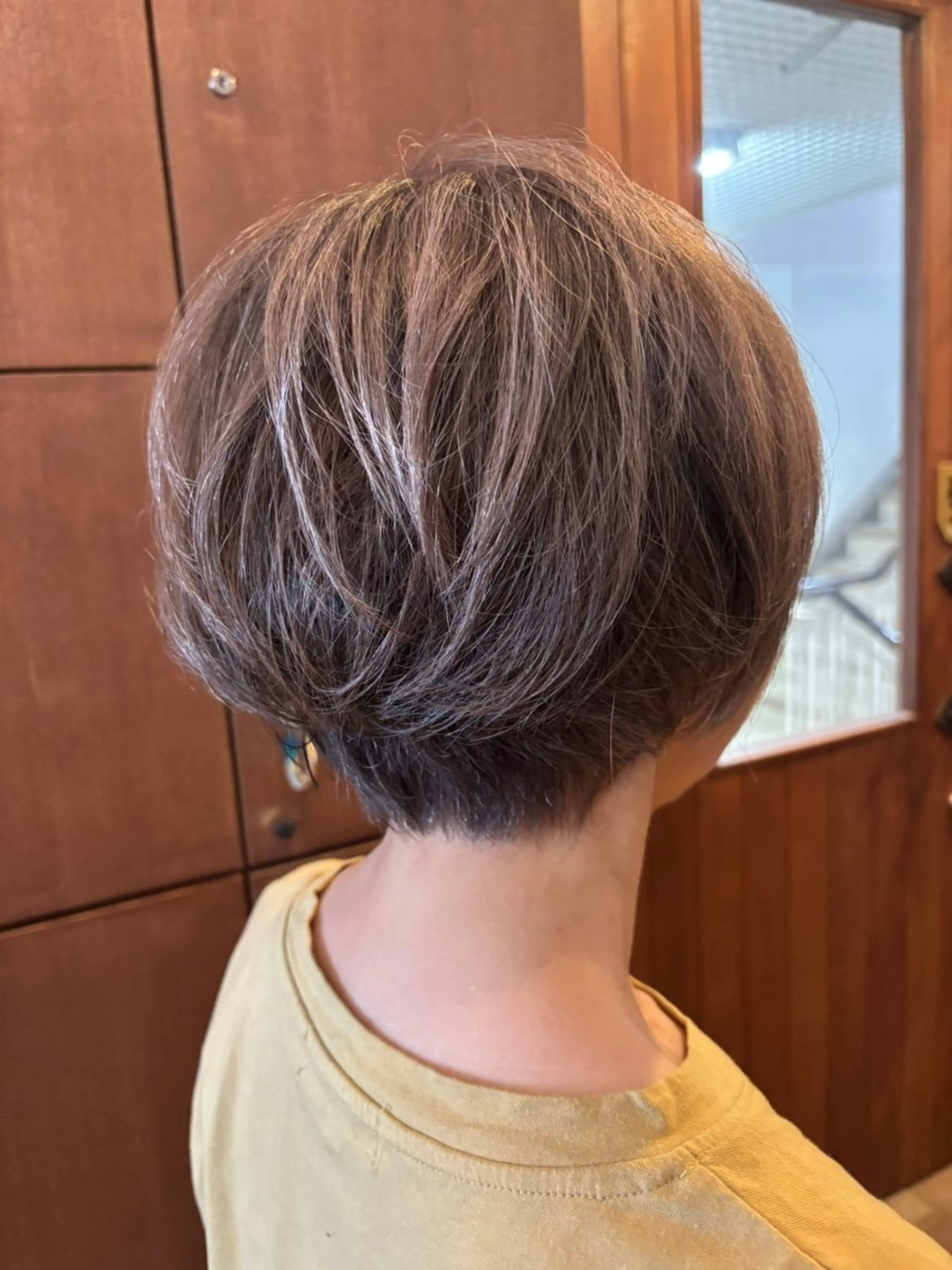 ショート カット ヘアカラー トリートメント ロイヤルスイート所属・眞壁 華子のヘアスタイル